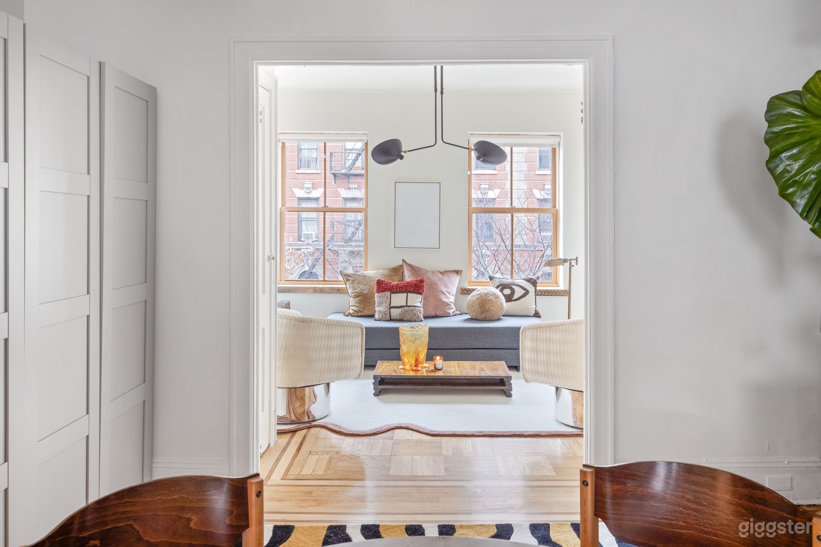 Charming Apartment: The Space for Creative Product Photo 3