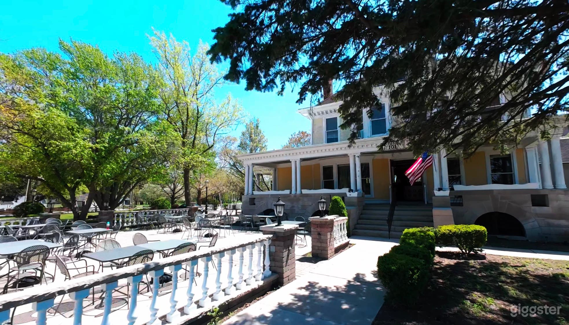 The Country Mansion Photo 2