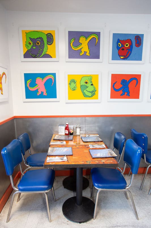 Lively Indoor Restaurant Photo 4