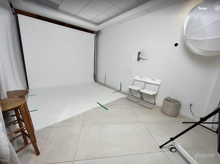  Venue + Studio photos included 