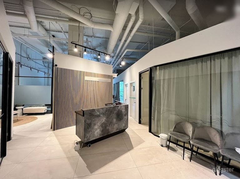  Venue + Studio photos included 