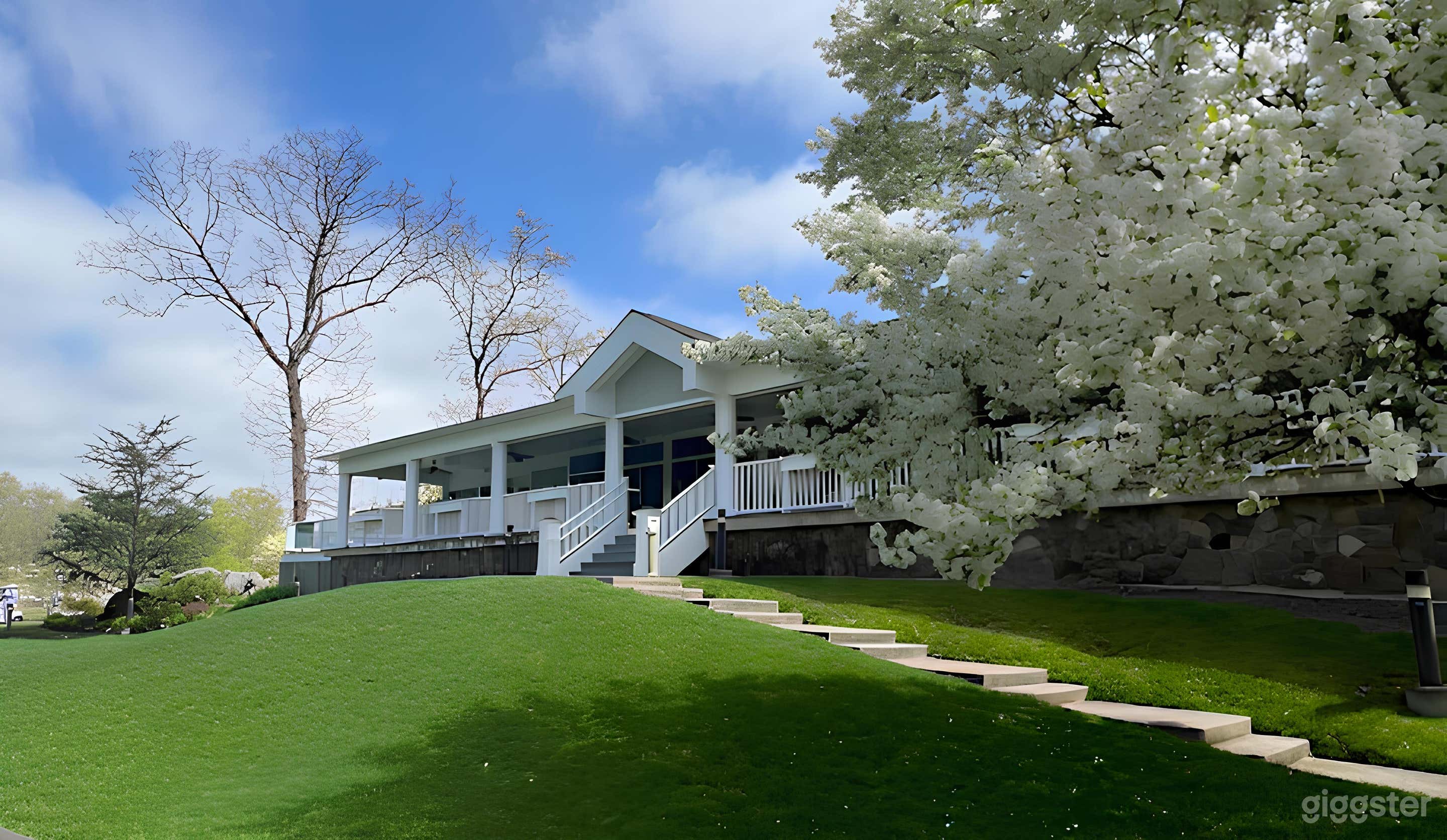 Scenic & peaceful country club restaurant and event space Photo 2