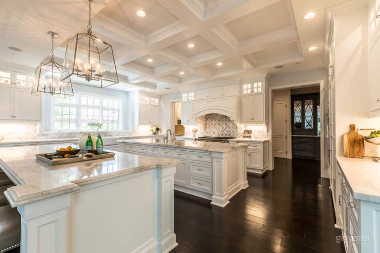  Contemporary Colonial 