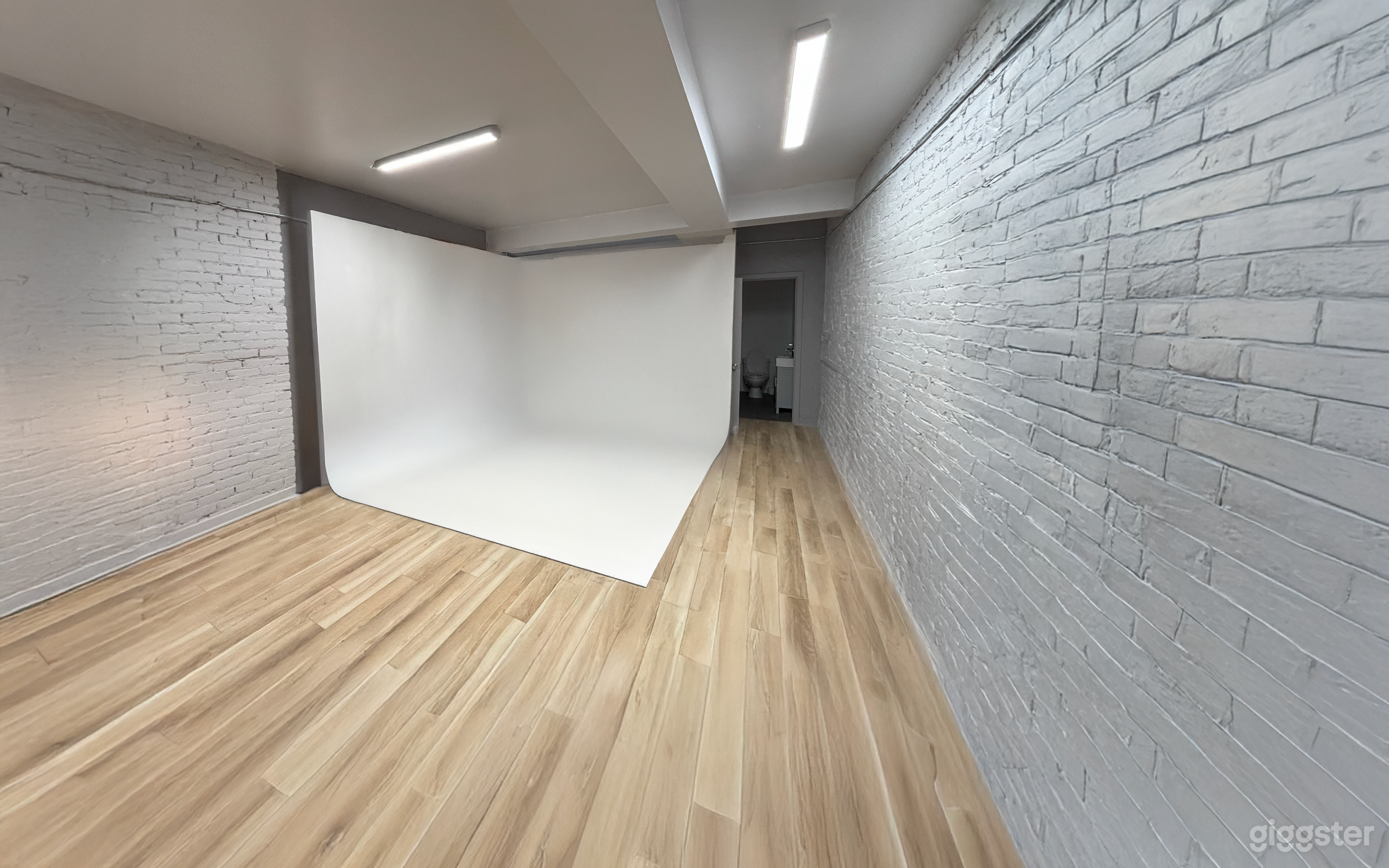 Versatile 150-Capacity Event & Studio Space Photo 2