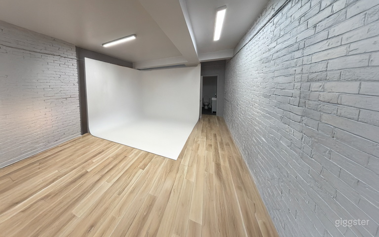  Espace polyvalent pour événements et studio de 150 places 