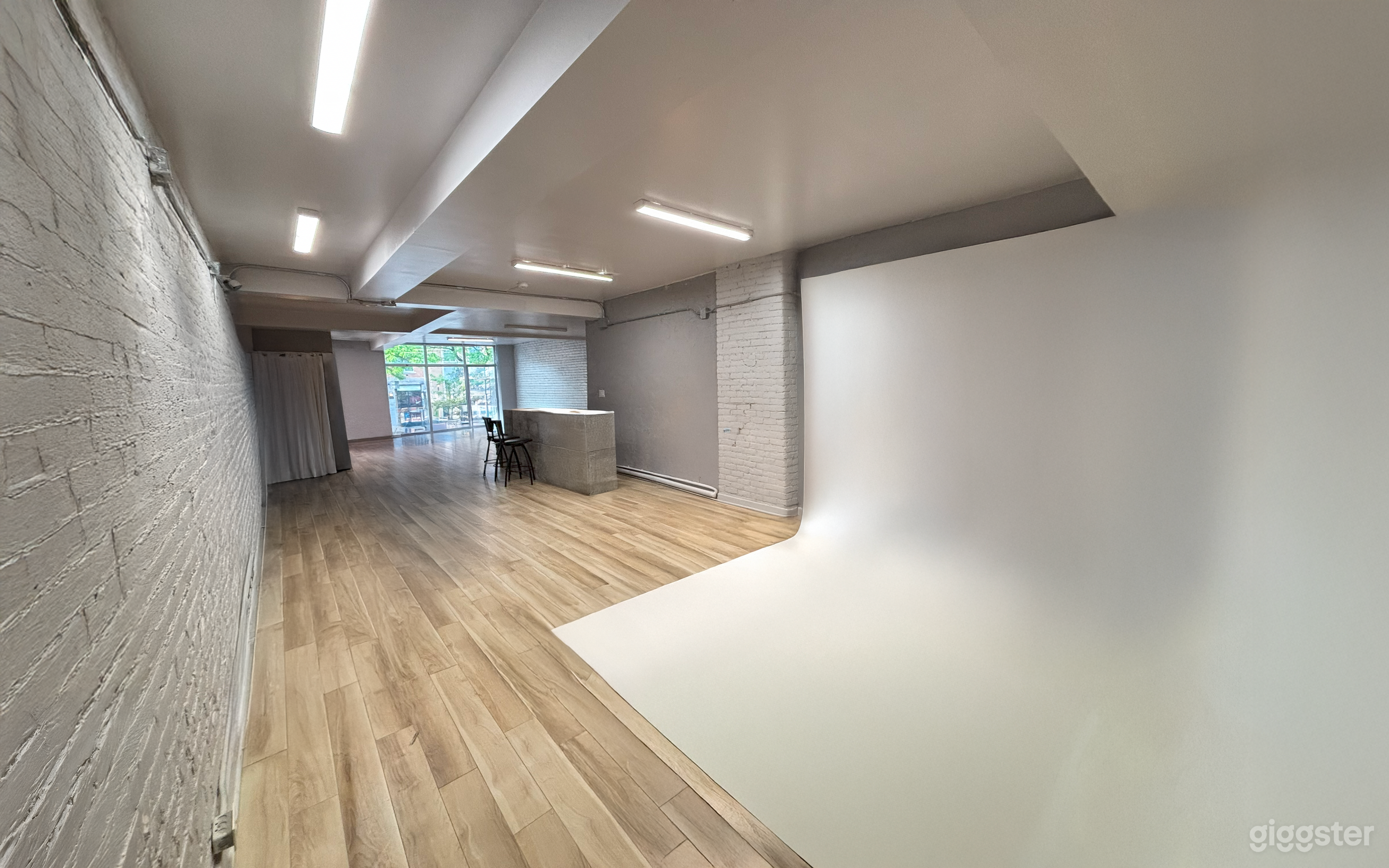 Versatile 150-Capacity Event & Studio Space Photo 3