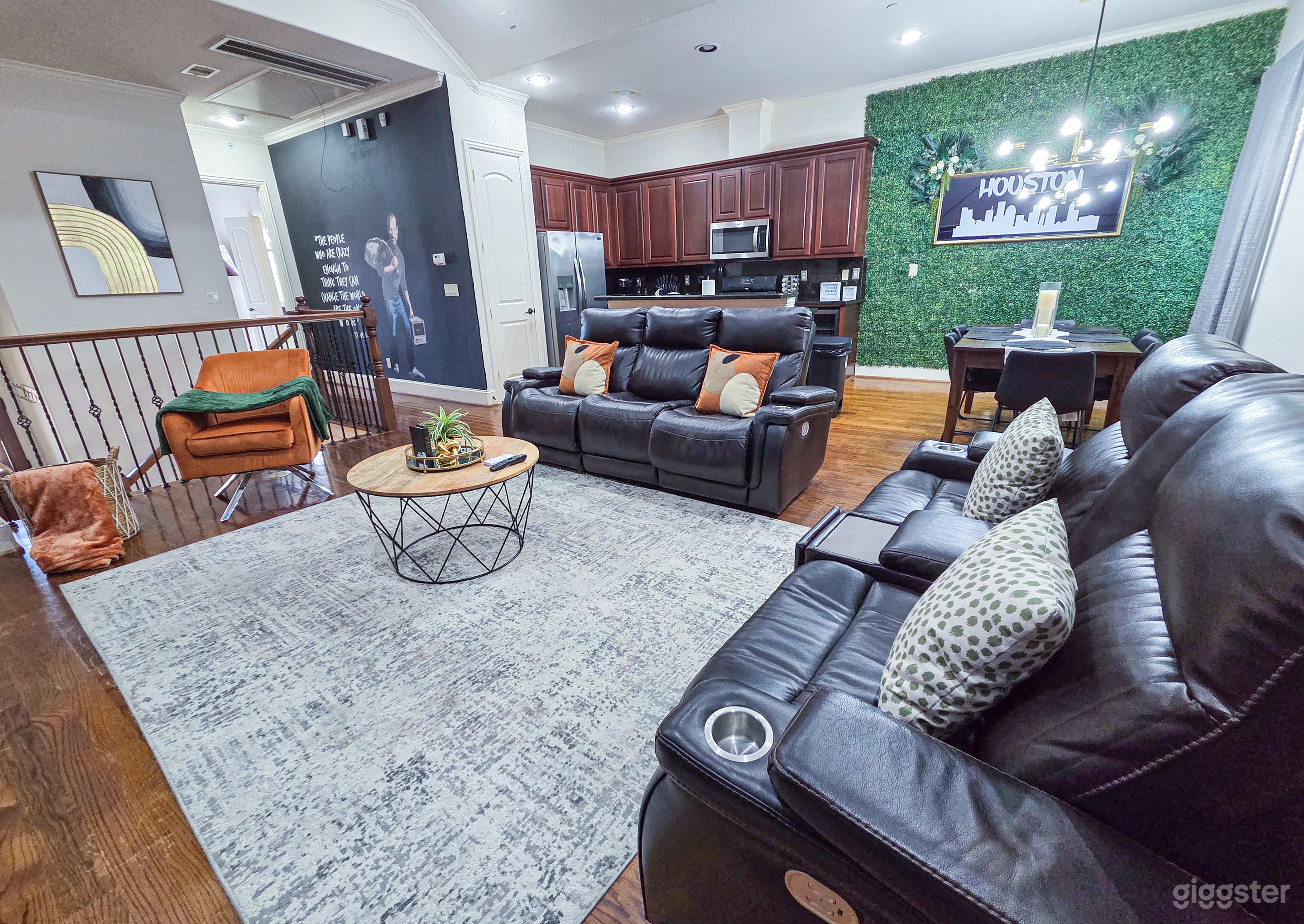 Modern Luxury Townhome in Houston Photo 1