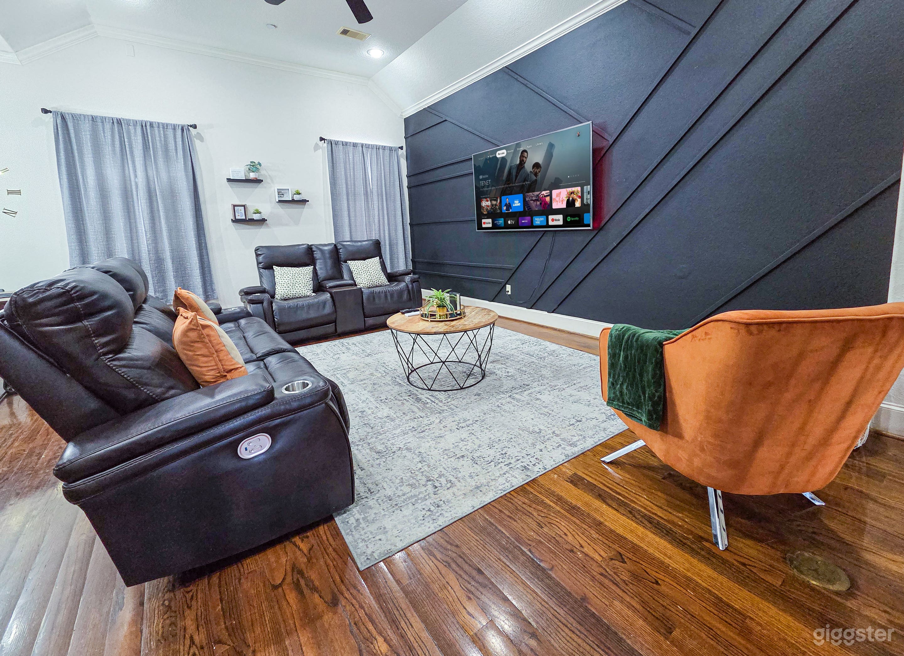 Modern Luxury Townhome in Houston Photo 2