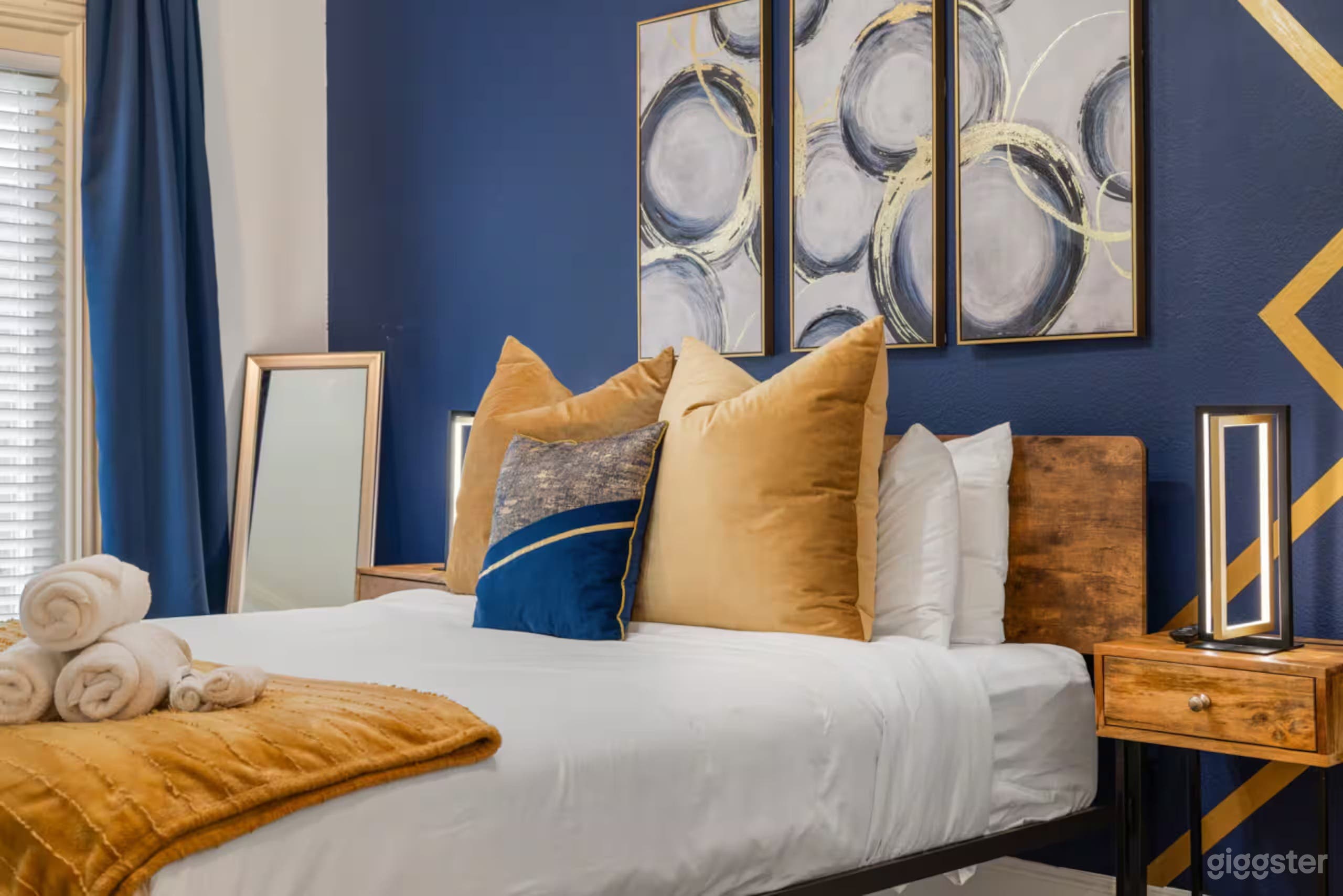 Modern Luxury Townhome in Houston Photo 3