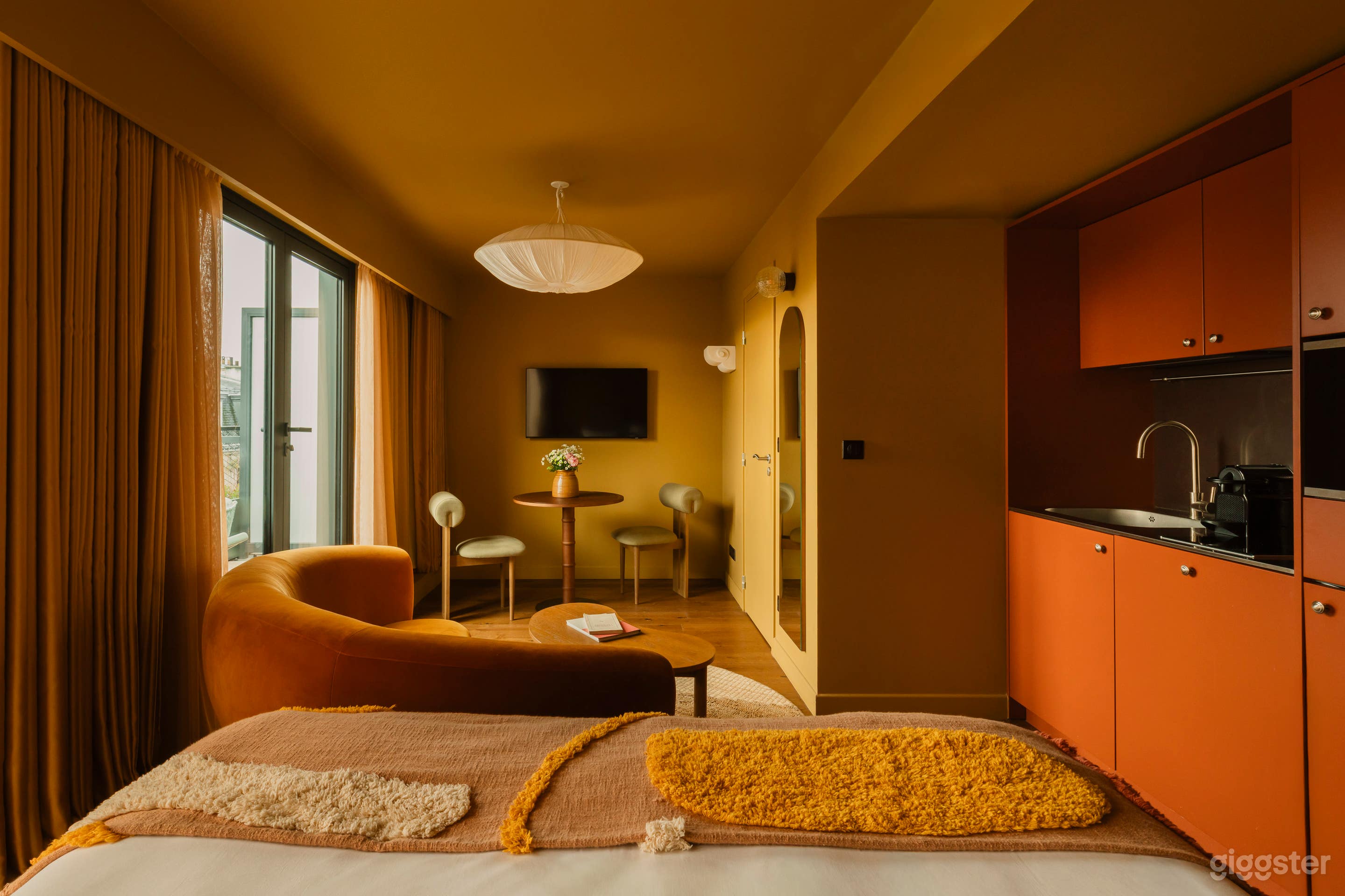 Behind a baroque French façade hides a something spectacular Photo 2