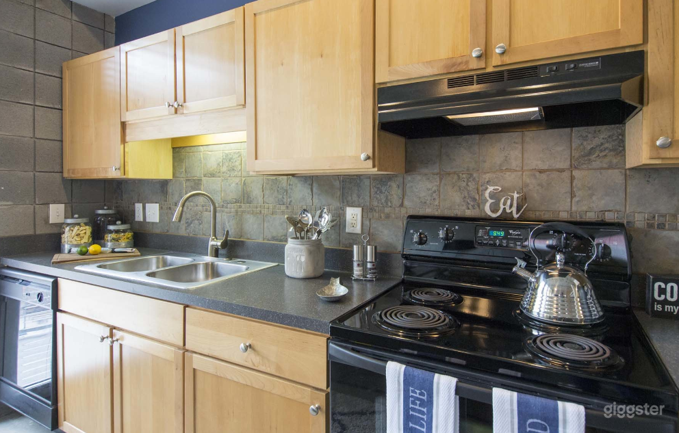 Exposed Concrete Loft  Photo 4