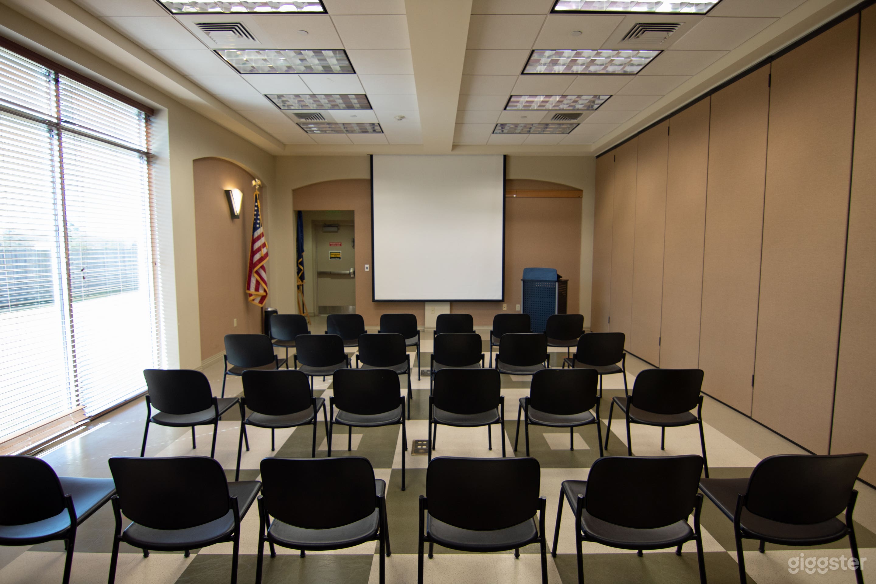 Well-lit Library Meeting Room in Zachary Photo 4