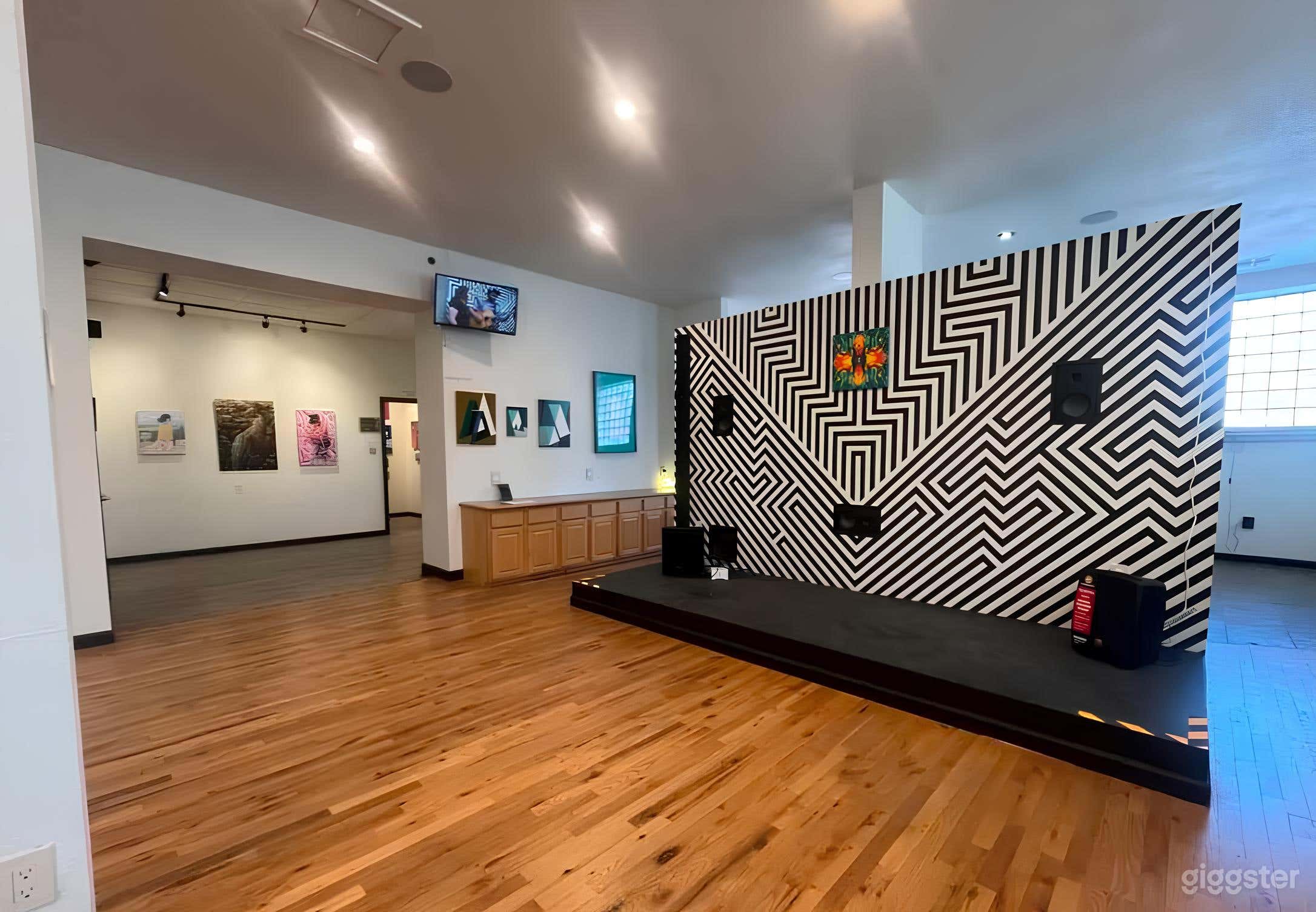 Vibrant Art District Gallery Photo 1