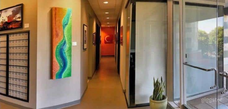 Gorgeous Art Inspired 6-14 Person Conference Room in Vista Photo 4