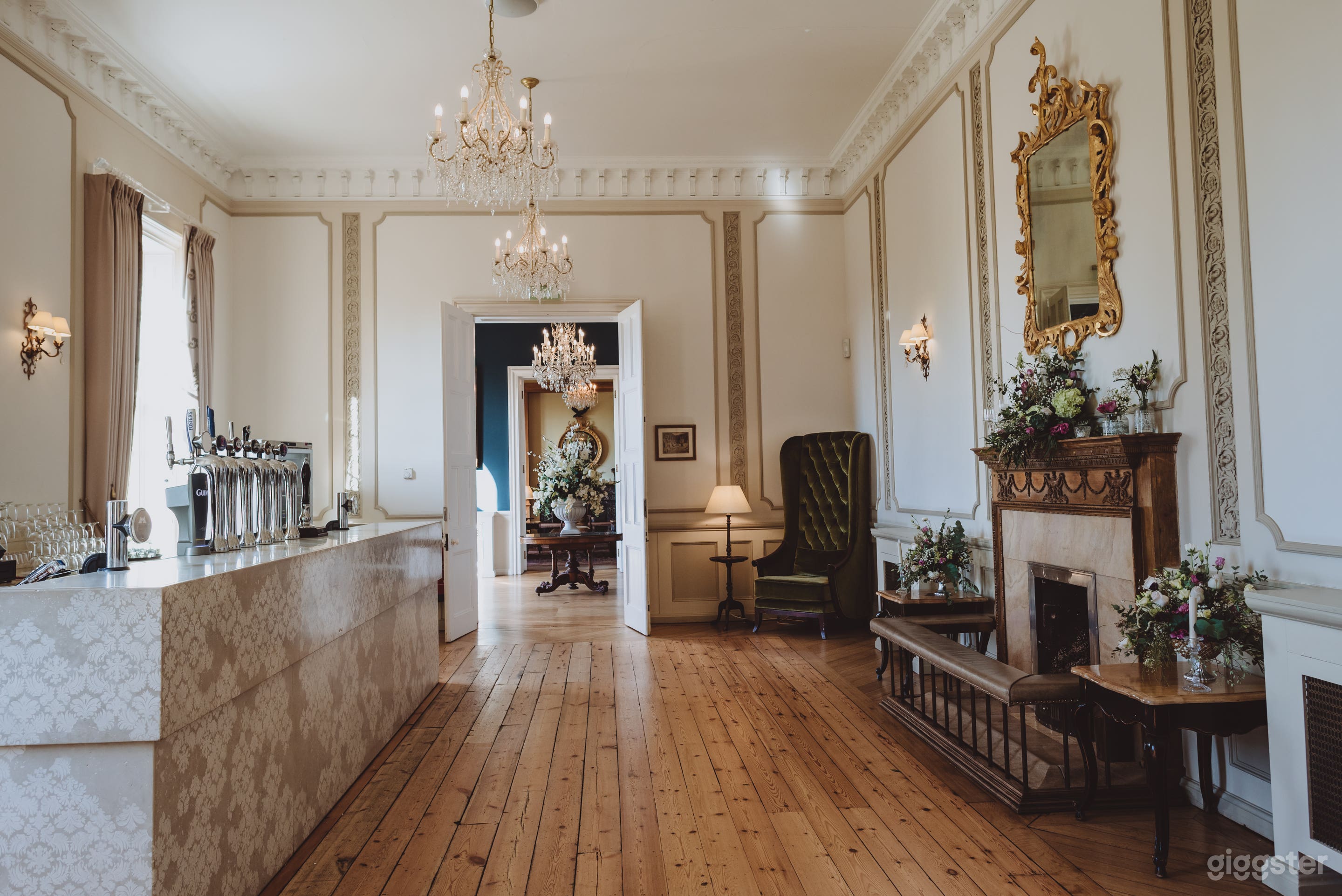 Timeless Venue in Nottinghamshire for Production Photo 4