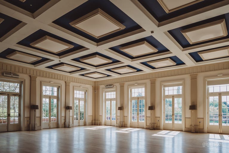  Timeless Venue in Nottinghamshire for Production 