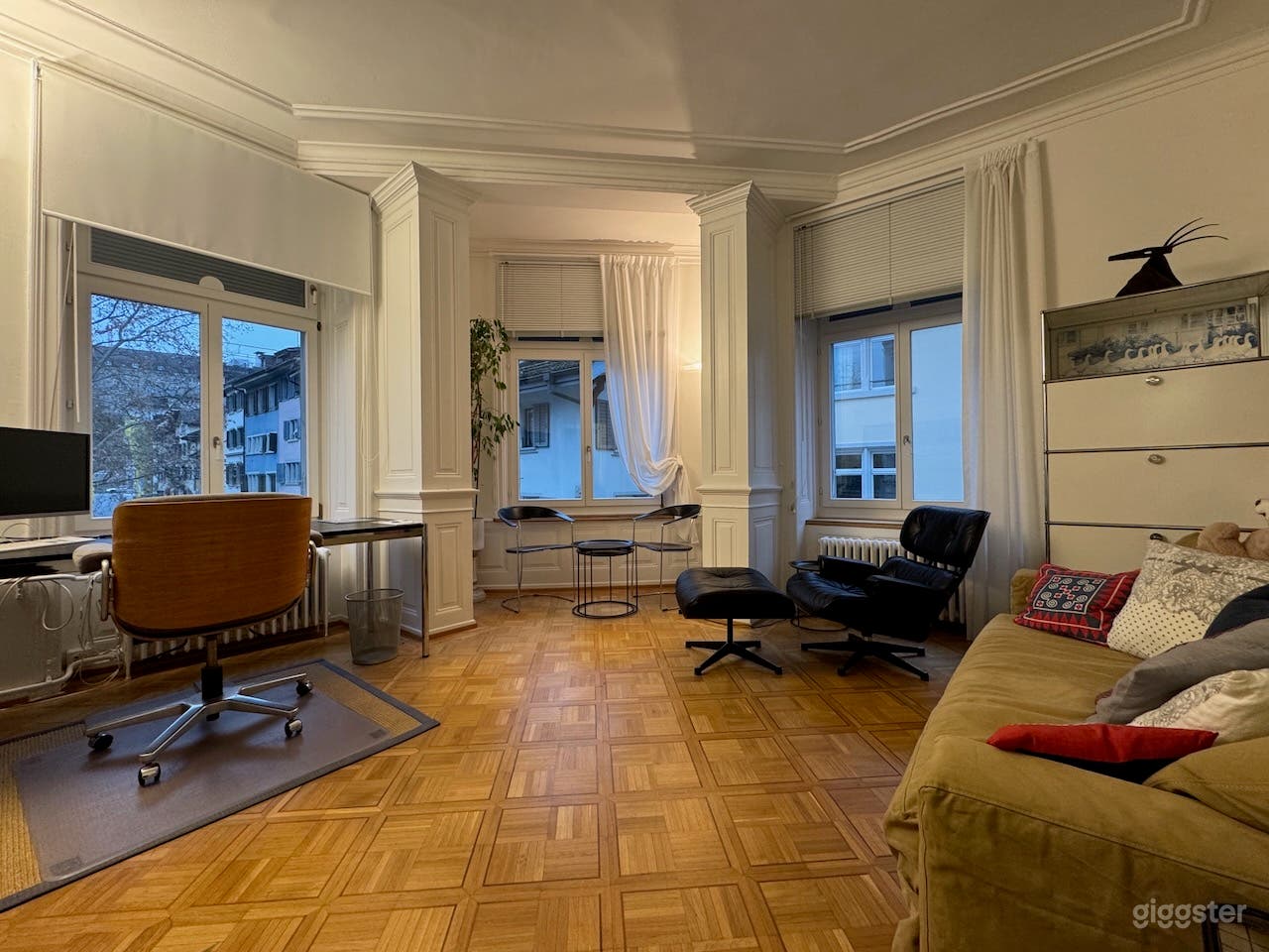 Charming Old Town Apartment with Photogenic Lounge Corner Photo 1