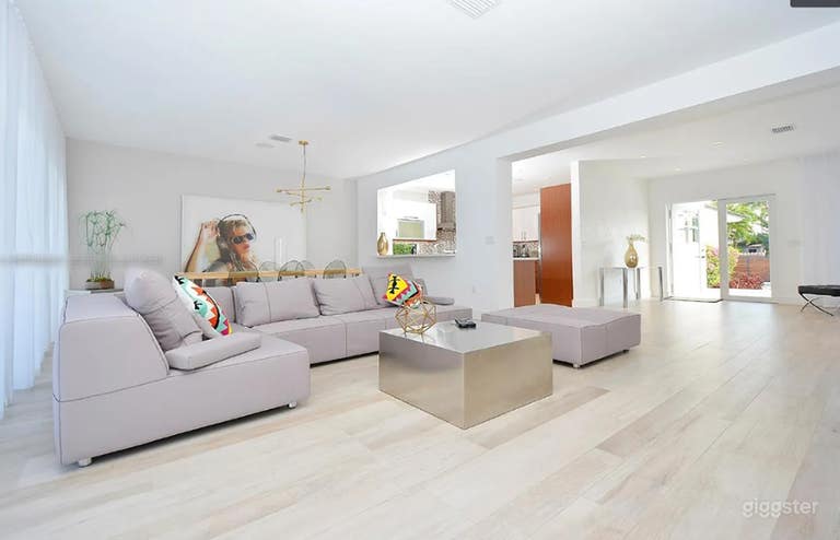  Venetian Causeway & Pool for Productions & Events 