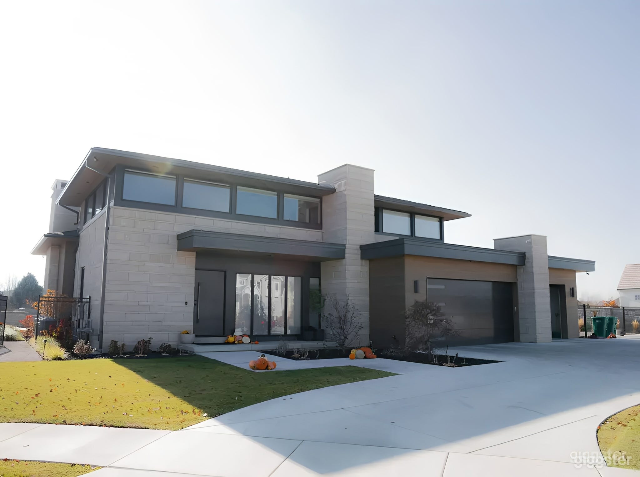 Warm Modern Retreat Photo 1