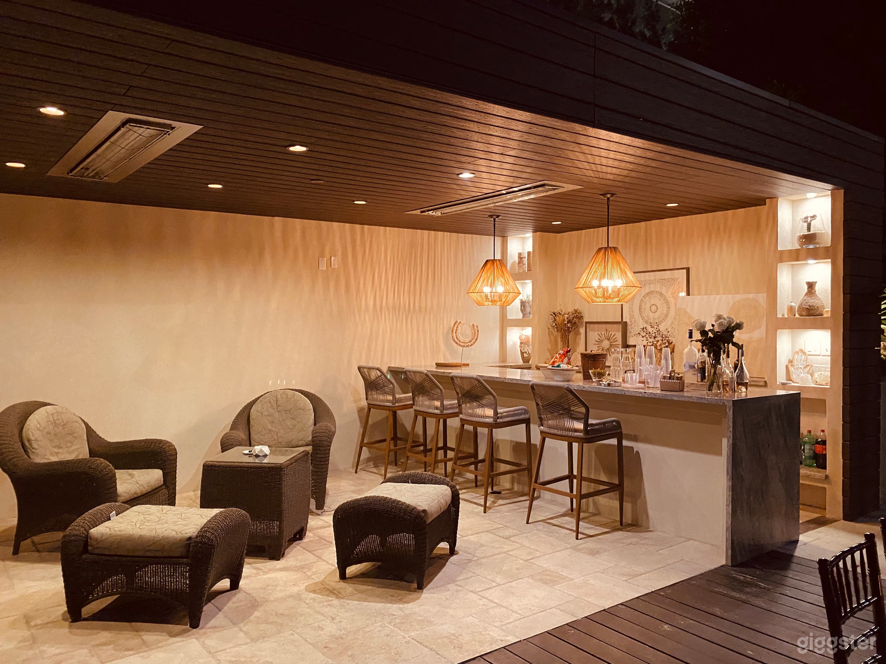 Dreamscape: Backyard with pool and magical view Photo 3