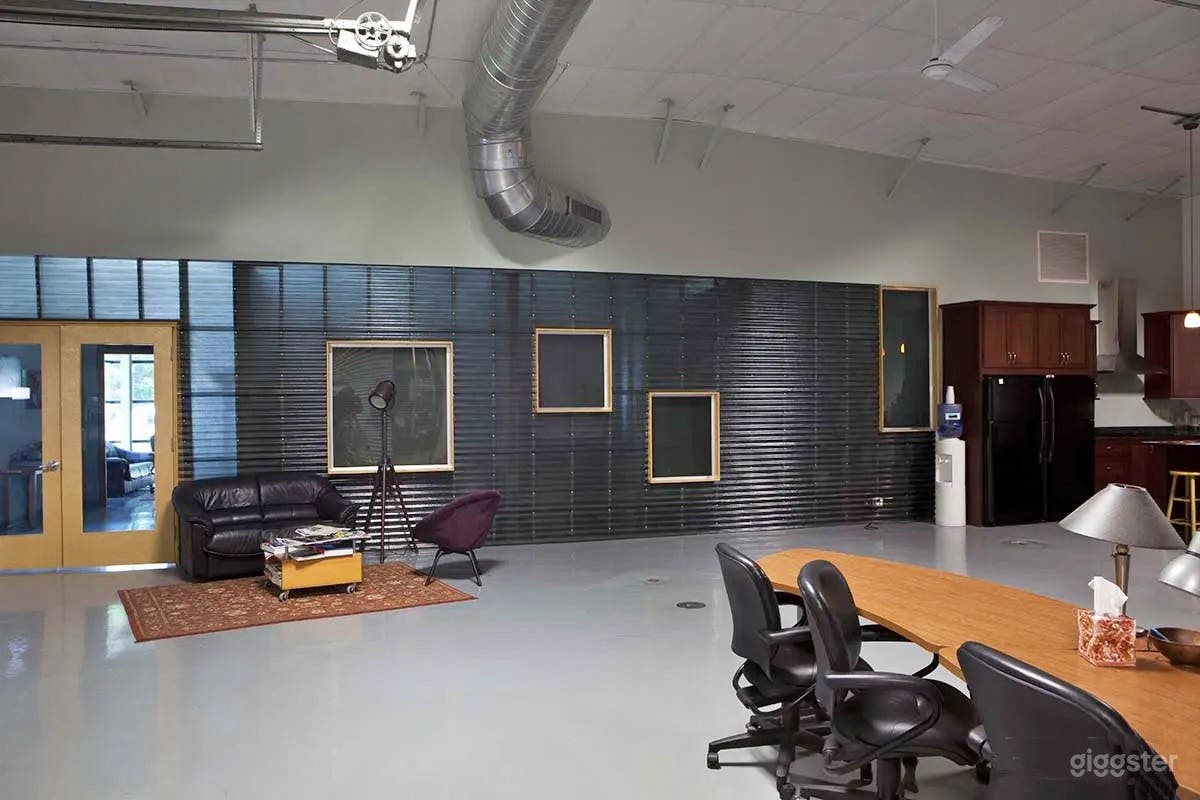 Versatile Industrial Studio Photo 2
