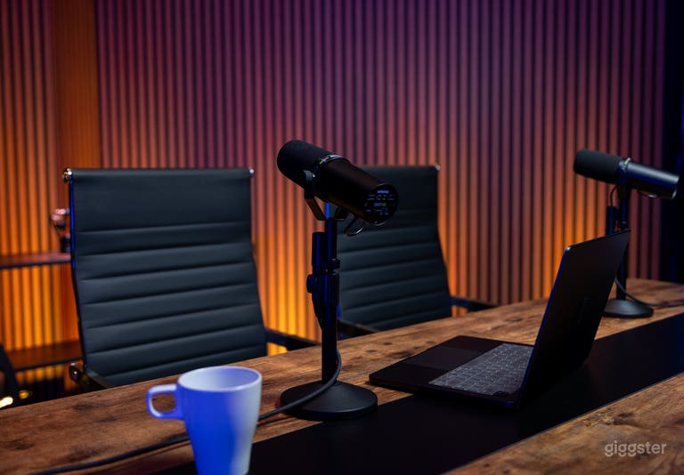  Modernes Podcast-, Video- & Fotostudio | Sofort einsatzbereite Ausstattung 