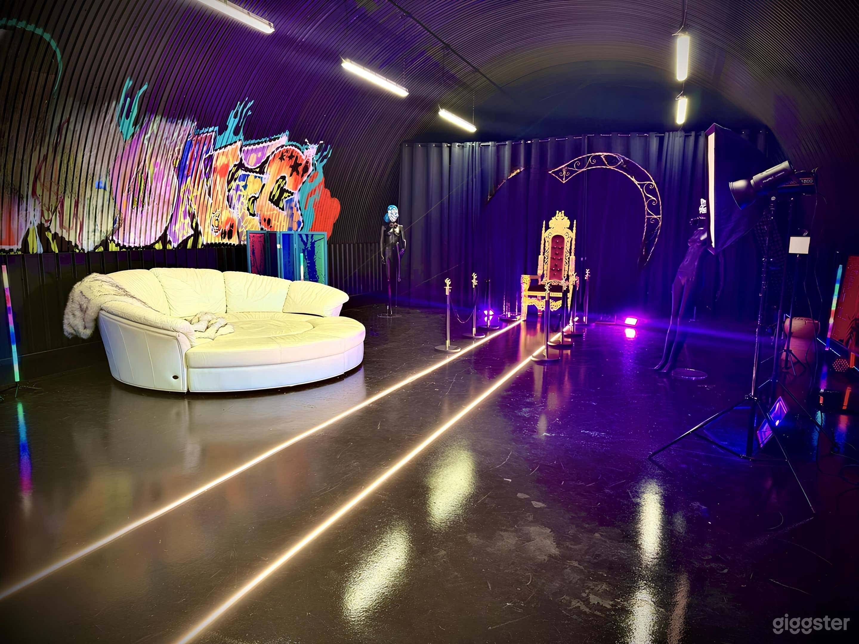 Vibrant Studio: BGrand Piano, Runway, RGB Lighting Photo 4