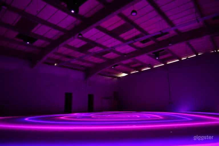  Floor with projection mapping 