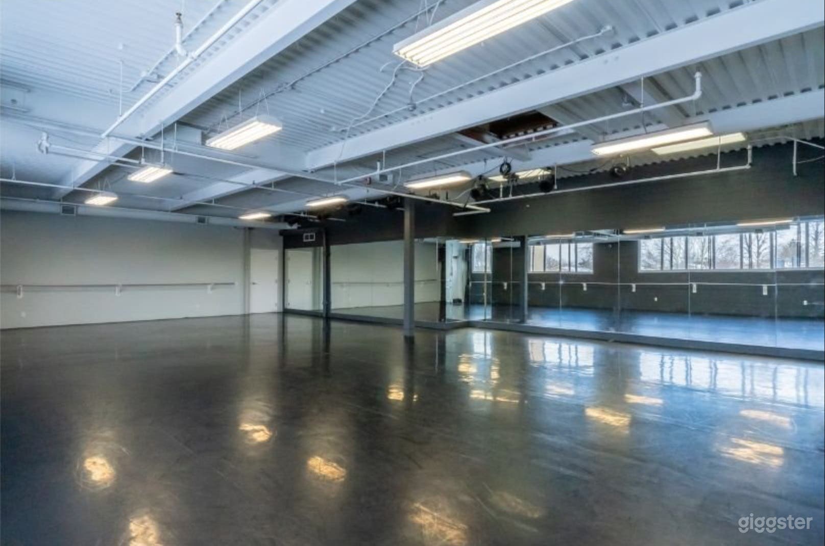 Studio 4 - 48’7 x 28’5 Dance Studio Photo 2