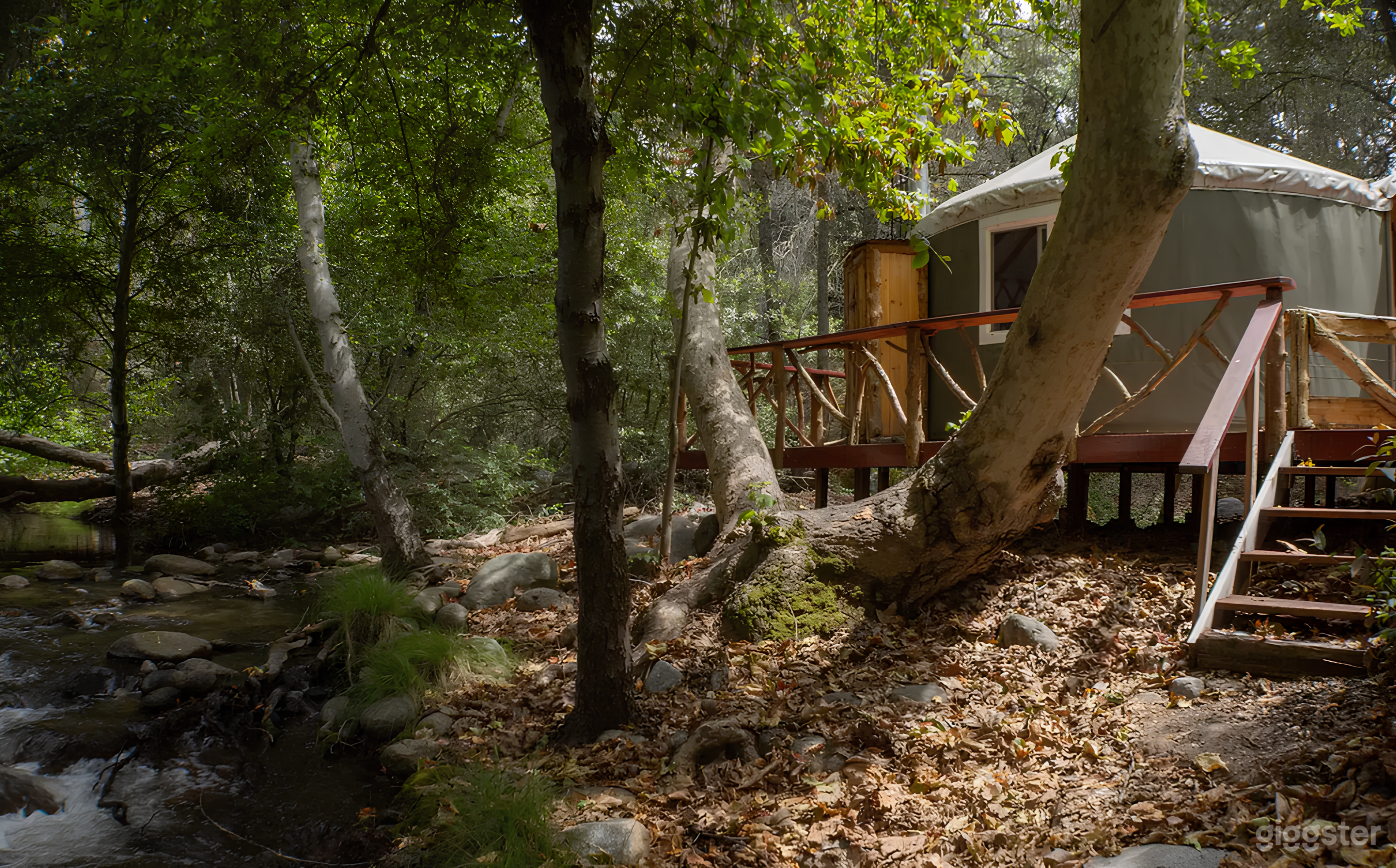 Creekside Yurt 28-Acre Near National Park  Photo 1