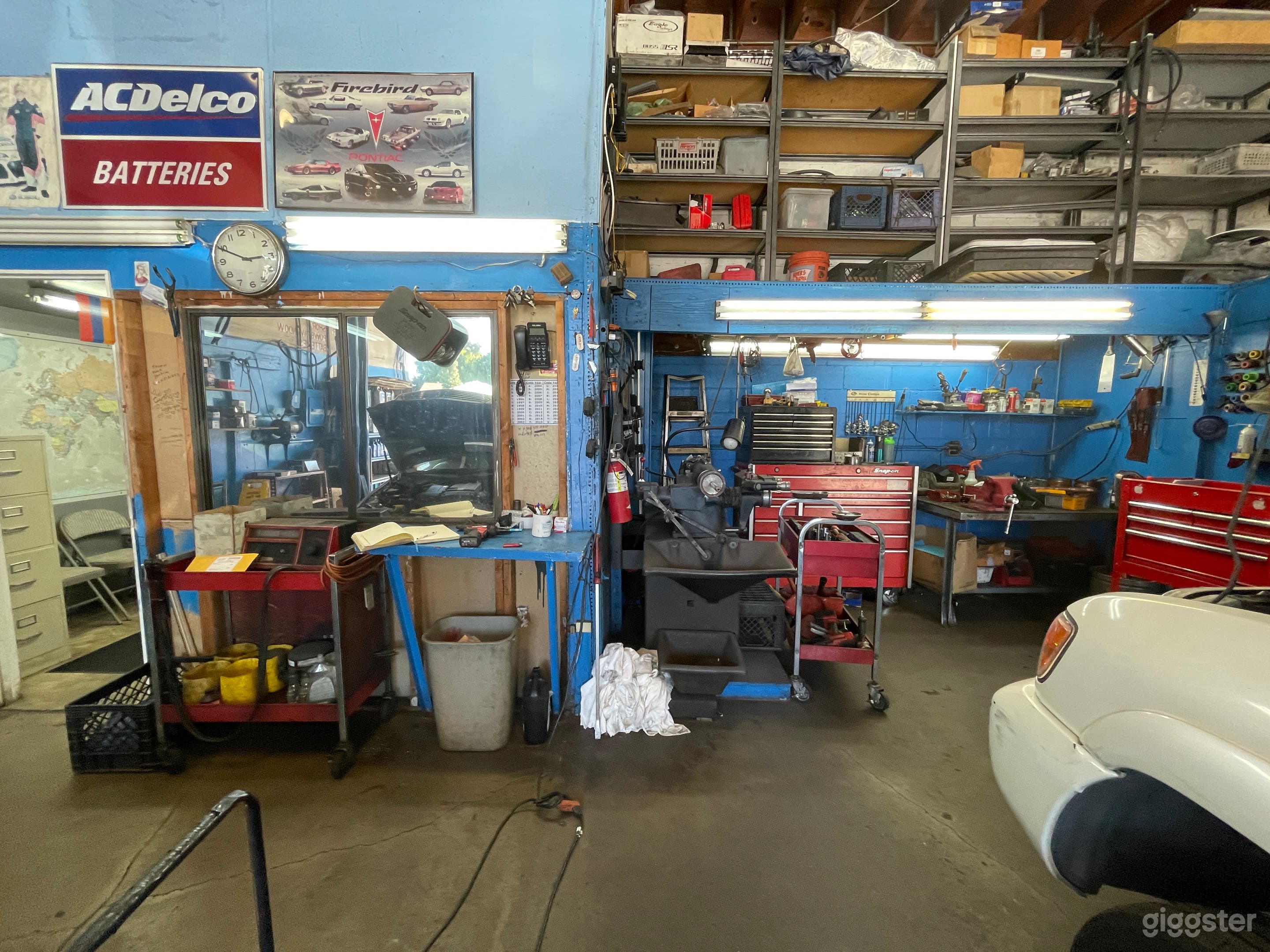 Autobody Shop With Two Bays Photo 2