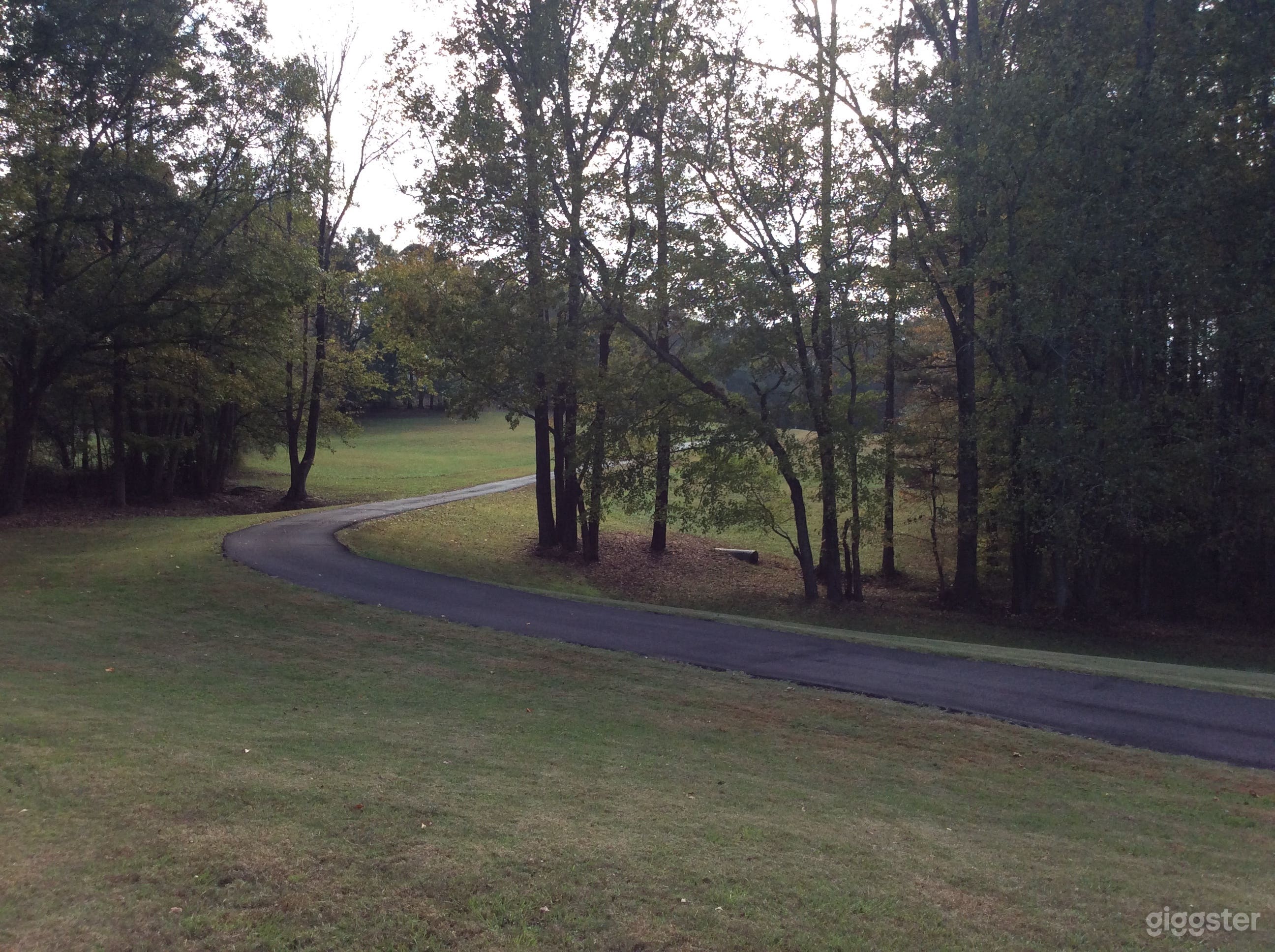 Amazing Farm with Barn Photo 2