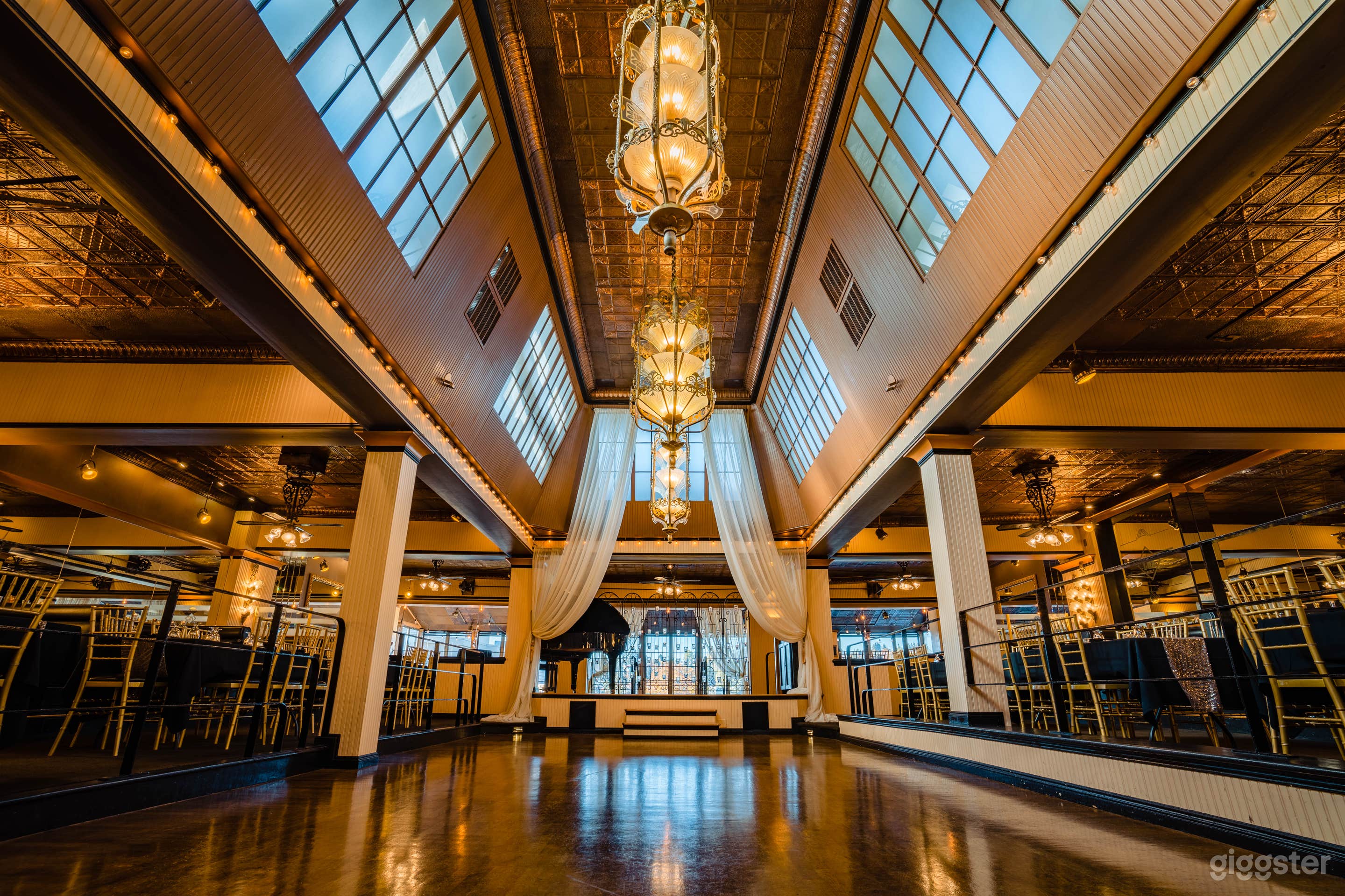 Neo-Deco Venue with Multiple Rooms and Inclusive Amenities Photo 1