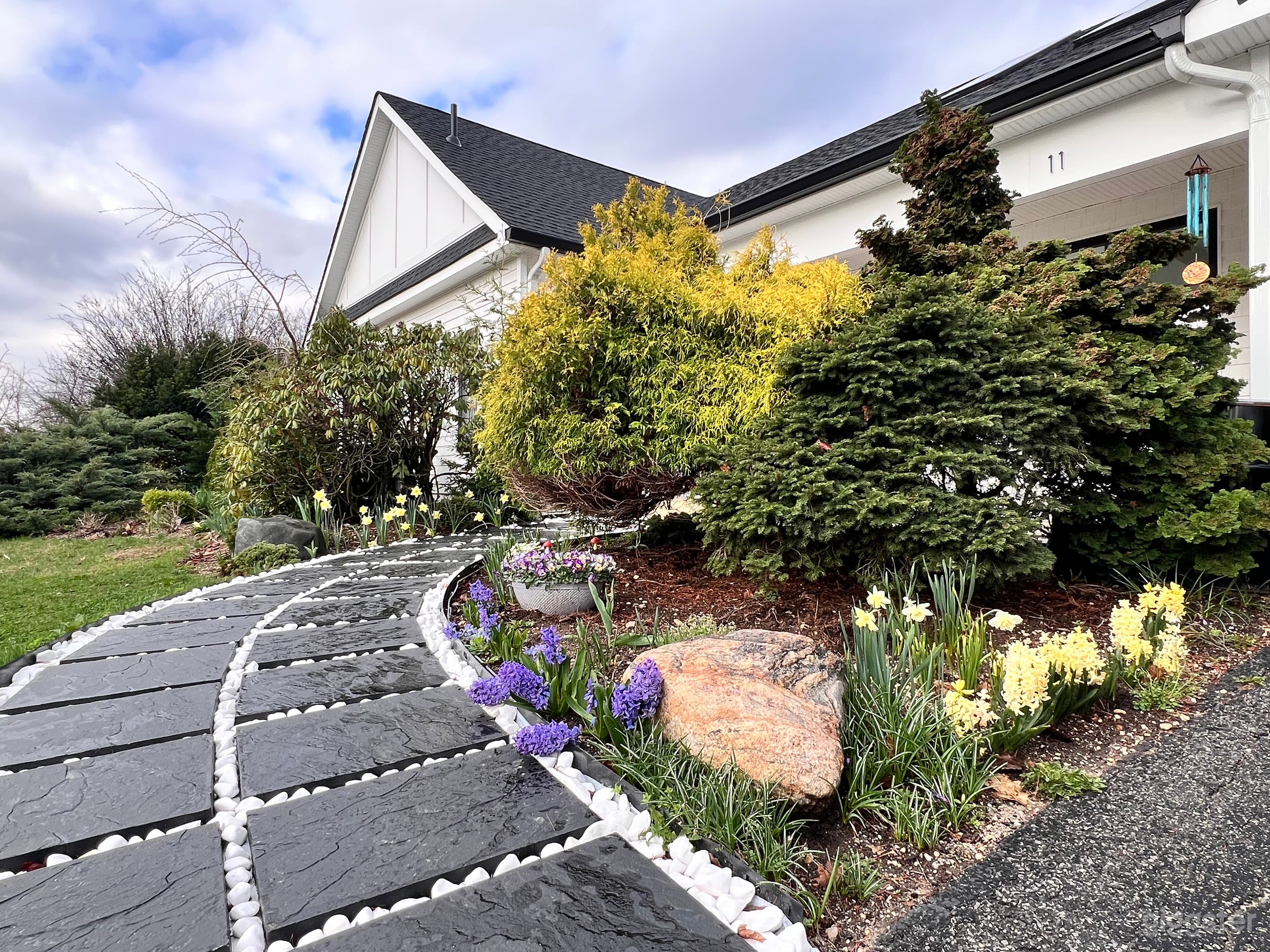Green-River Double-Waterfall Island Luxury Skylit Kitchen Photo 3