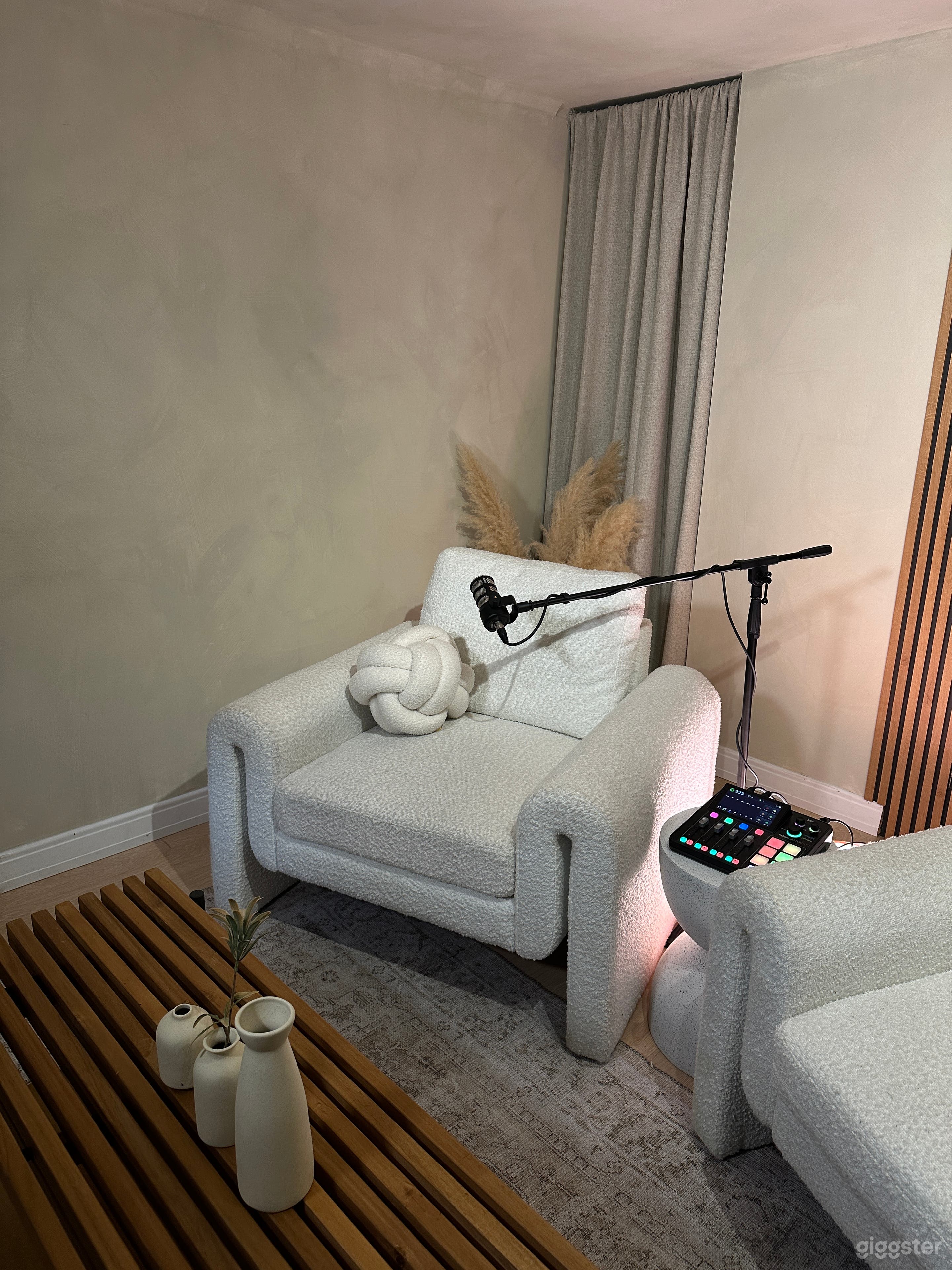 Content Studio – Aesthetic Space for Creators & Brands Photo 4