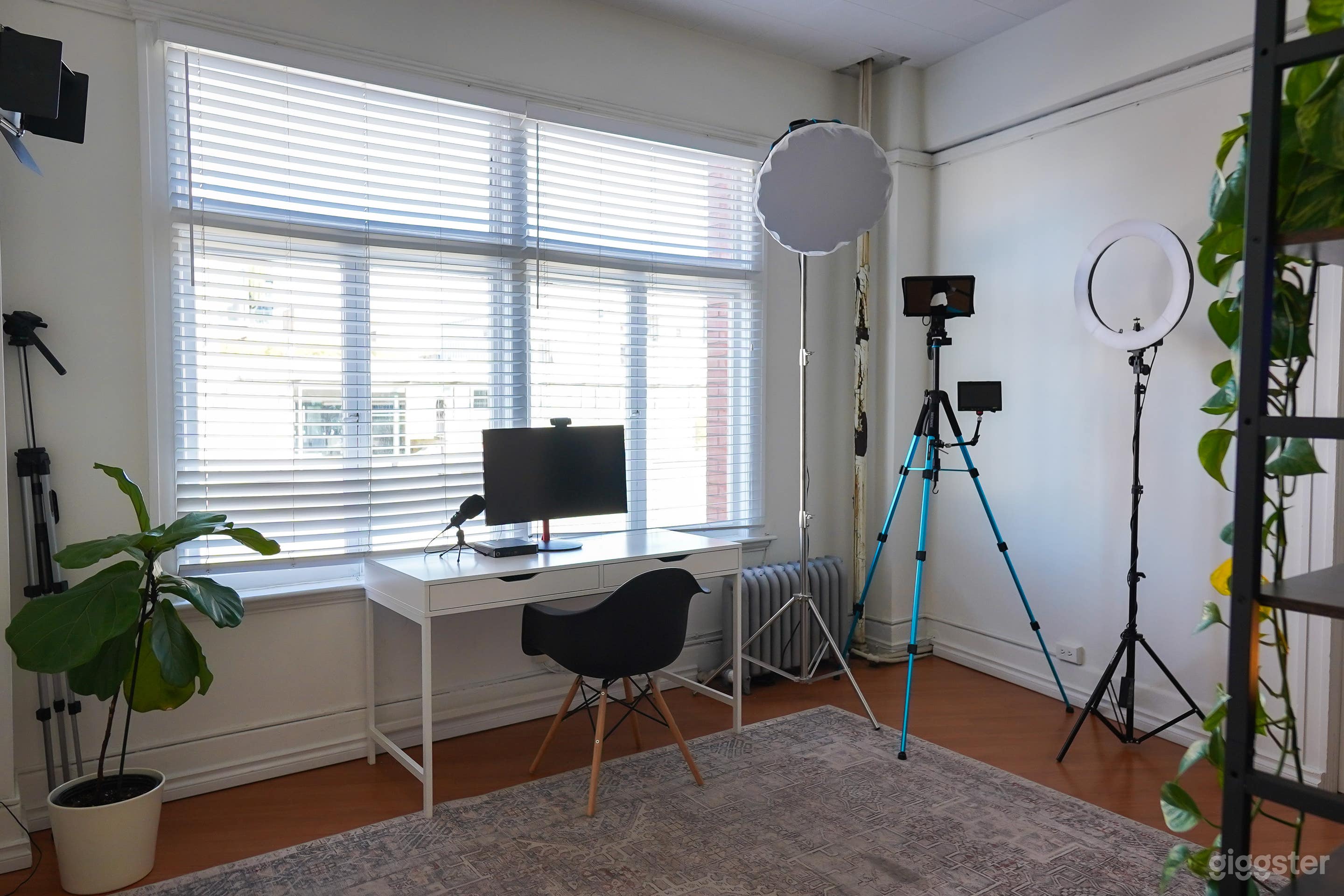 Discover the Ideal Canvas for Your Creative Vision Photo 3