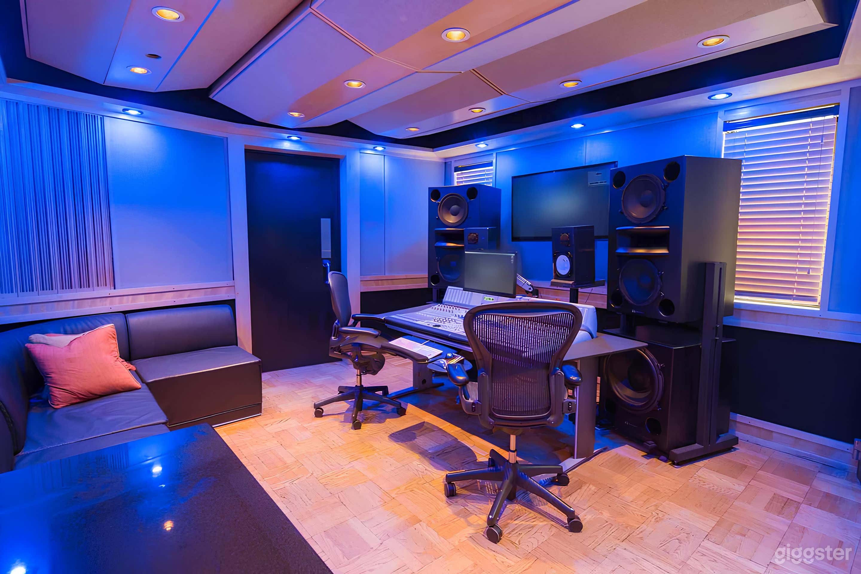 Legendary Recording Studio Q2 in Midtown Photo 1