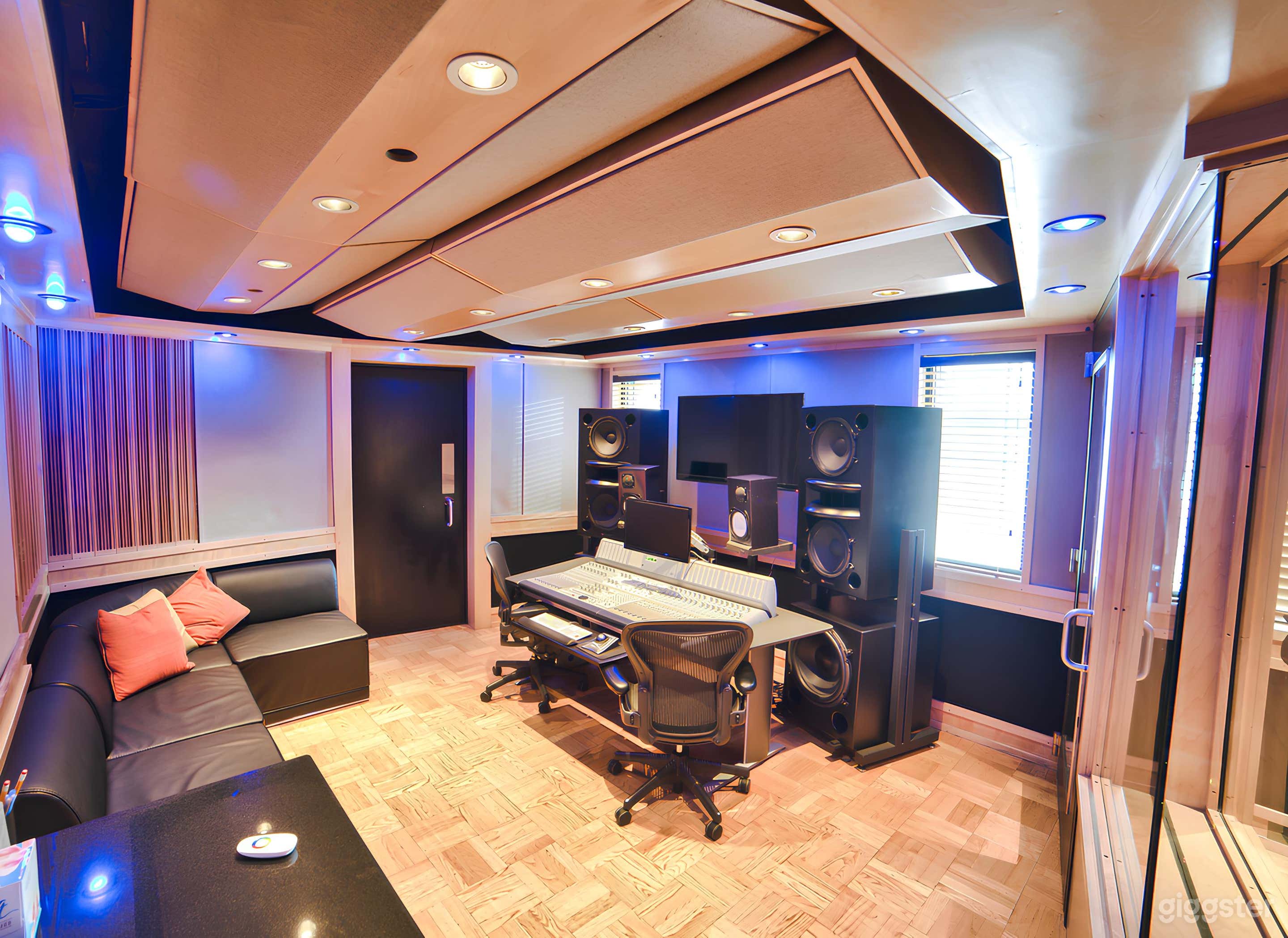 Legendary Recording Studio Q2 in Midtown Photo 2