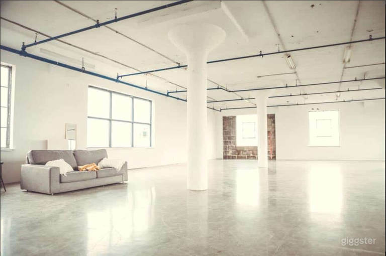  Photography studio in Montreal, Canada 