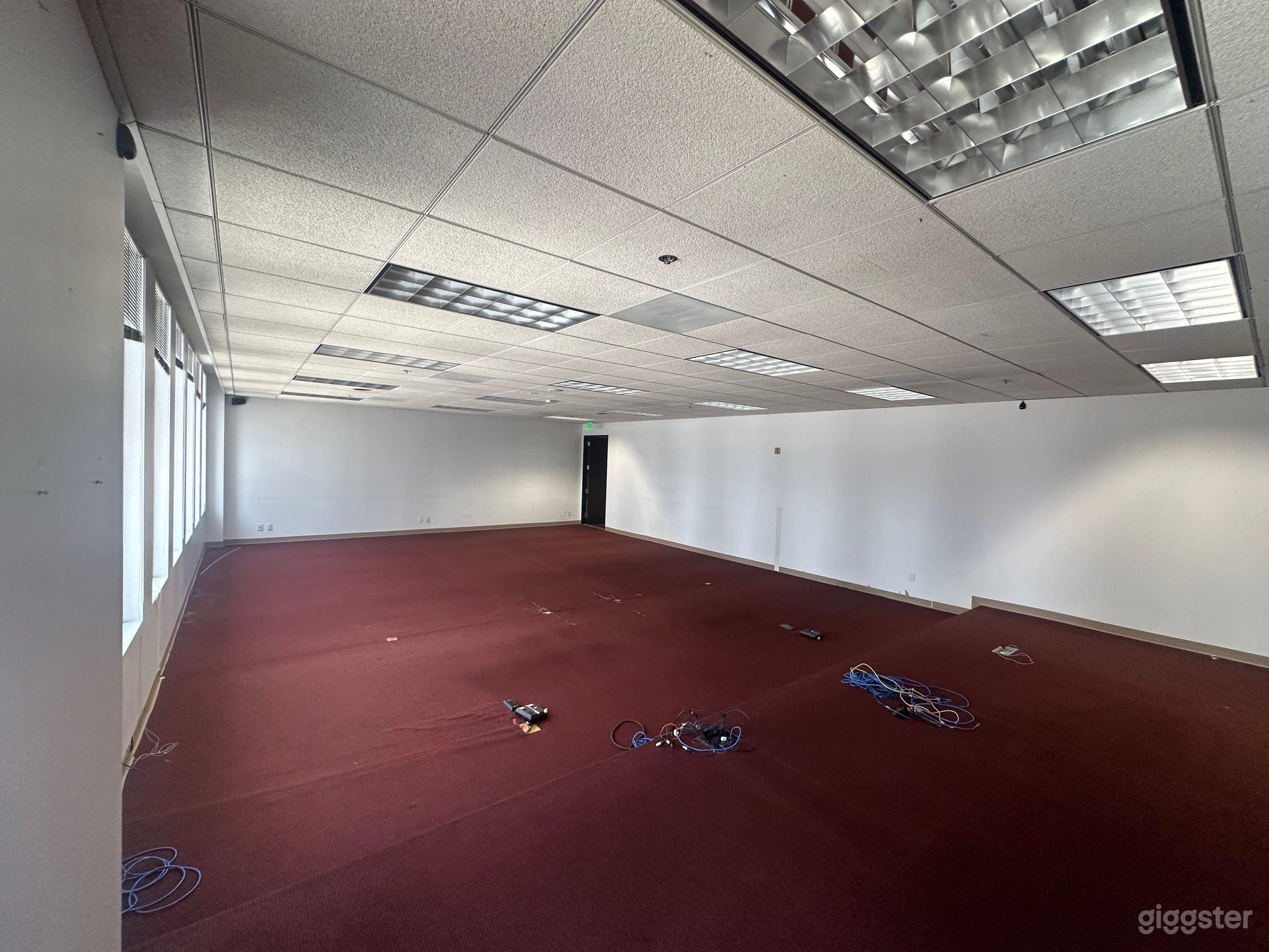  Vacated Courtroom w/Panoramic City View Photo 4