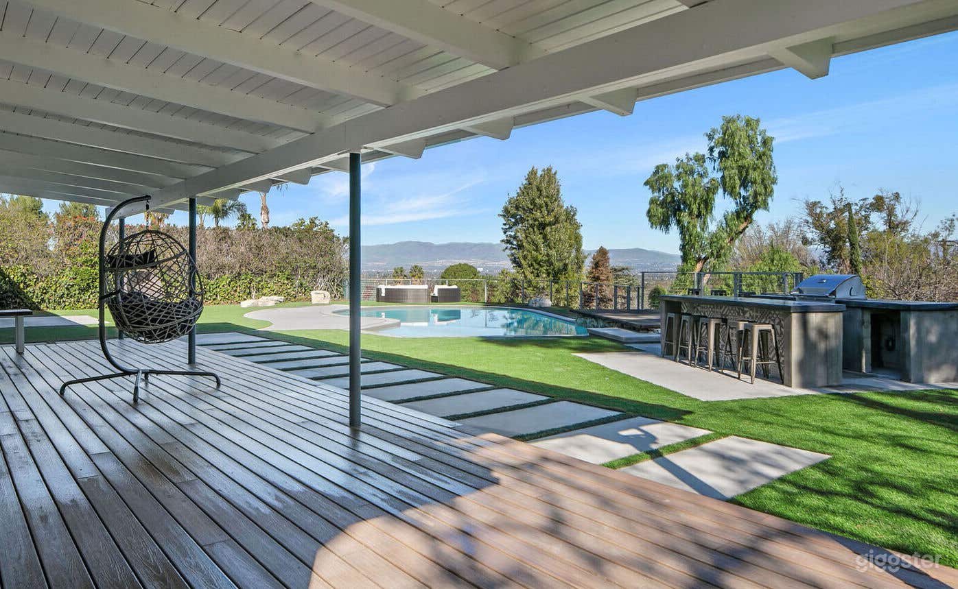 Pool with Stunning City View Photo 2