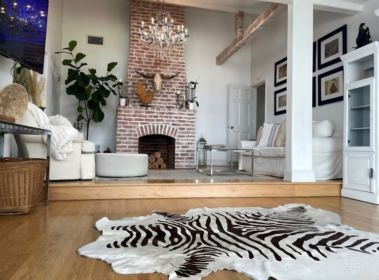  Valley Village Cottage Home 