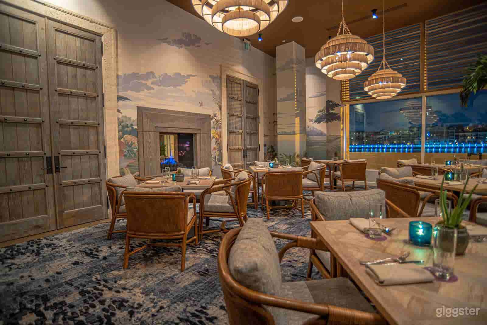 Stunning Restaurant/Bar  Photo 3