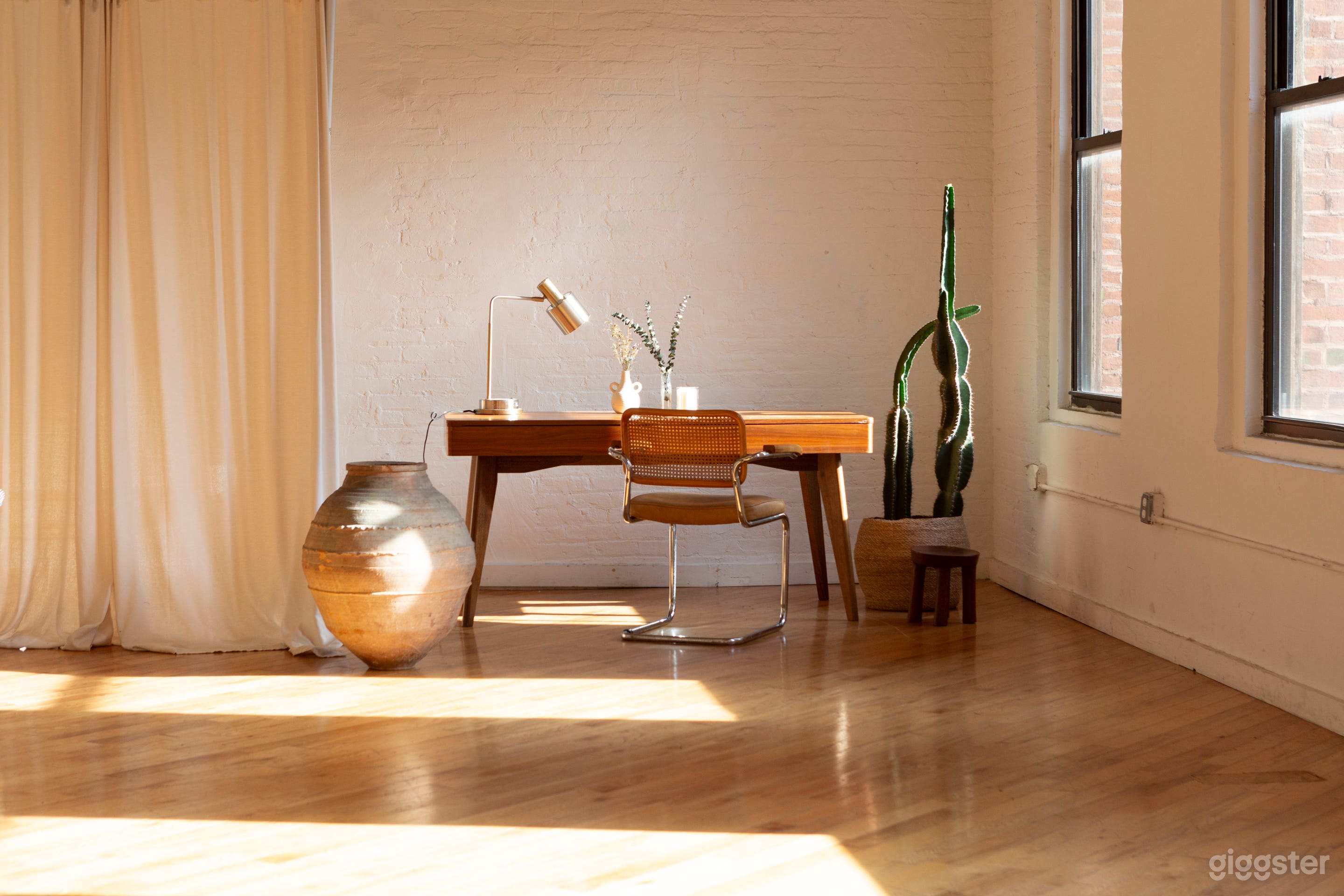 Dreamy Boho DUMBO loft with Manhattan Bridge views Photo 3