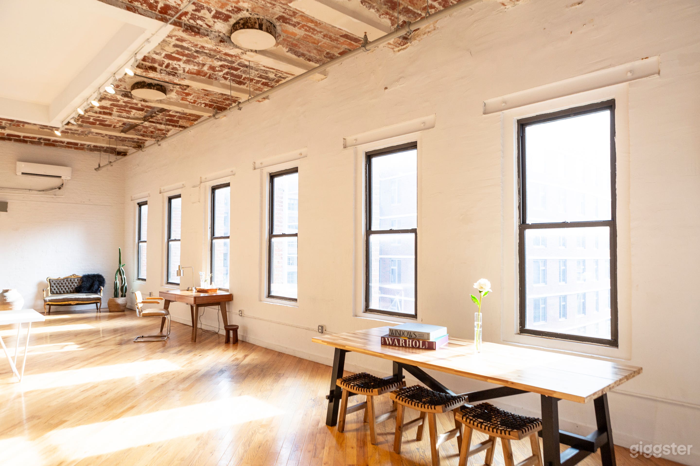 Dreamy Boho DUMBO loft with Manhattan Bridge views Photo 2