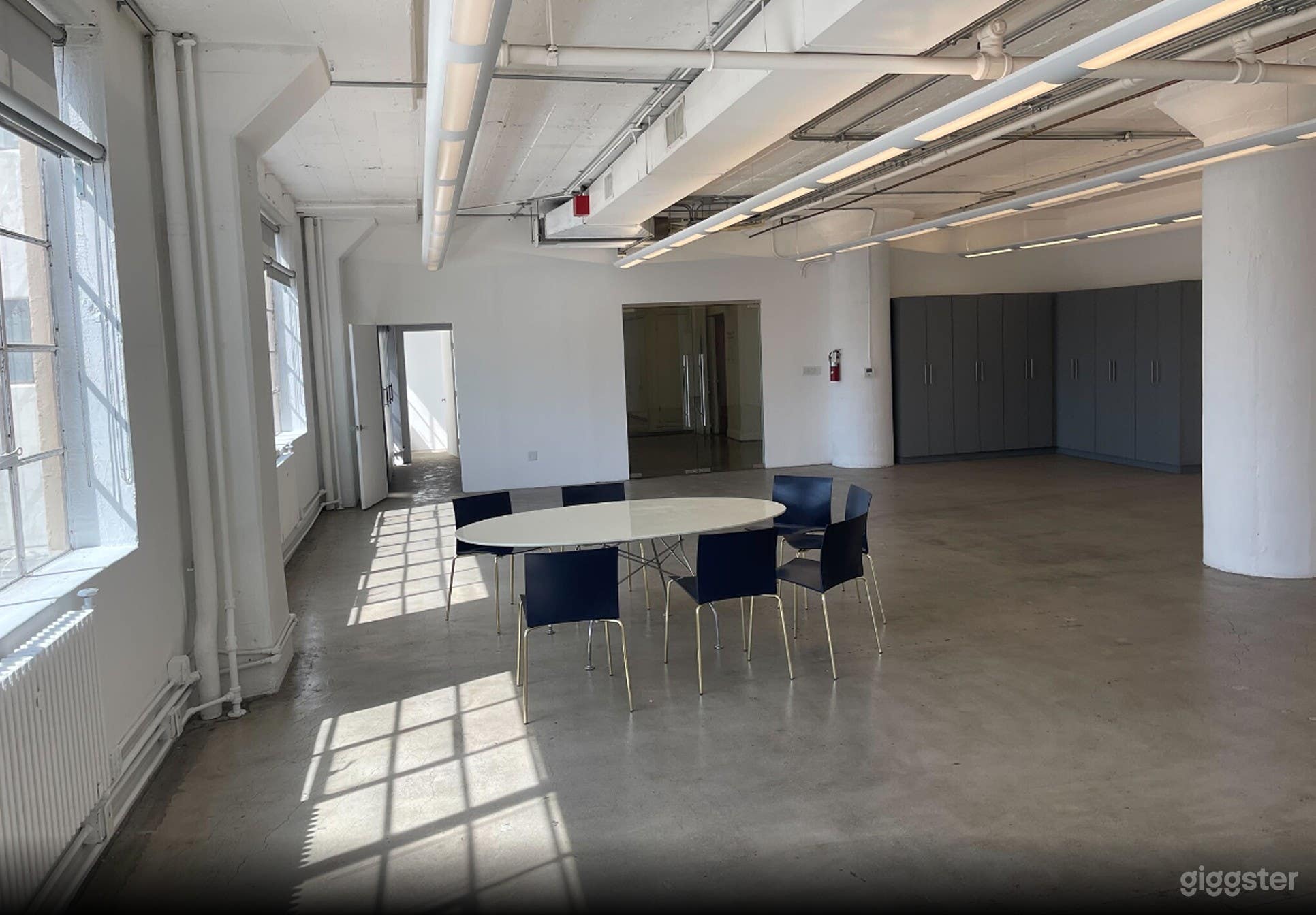 Spacious Open Venue for Film Production &amp; Events Photo 3