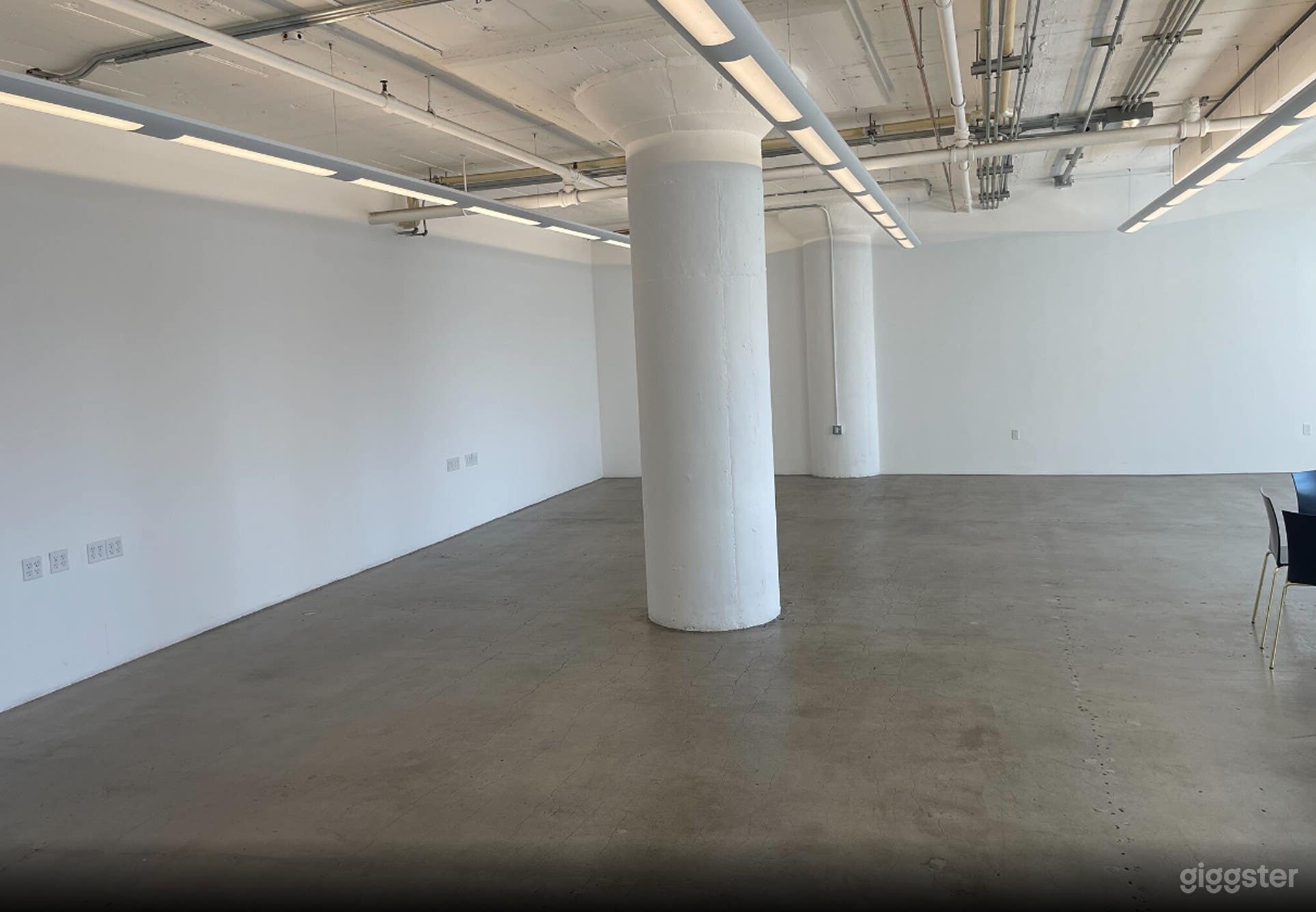 Spacious Open Venue for Film Production &amp; Events Photo 1