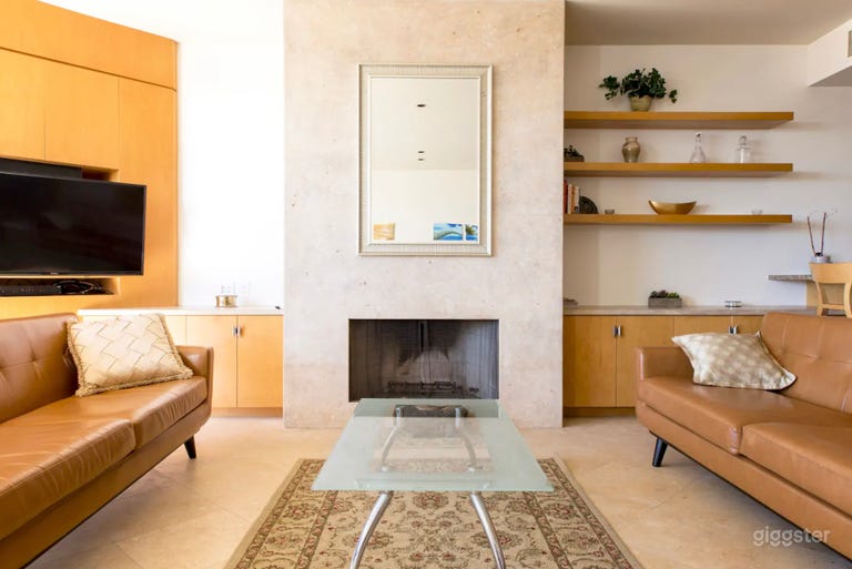  Giant Beach House on the Sand 