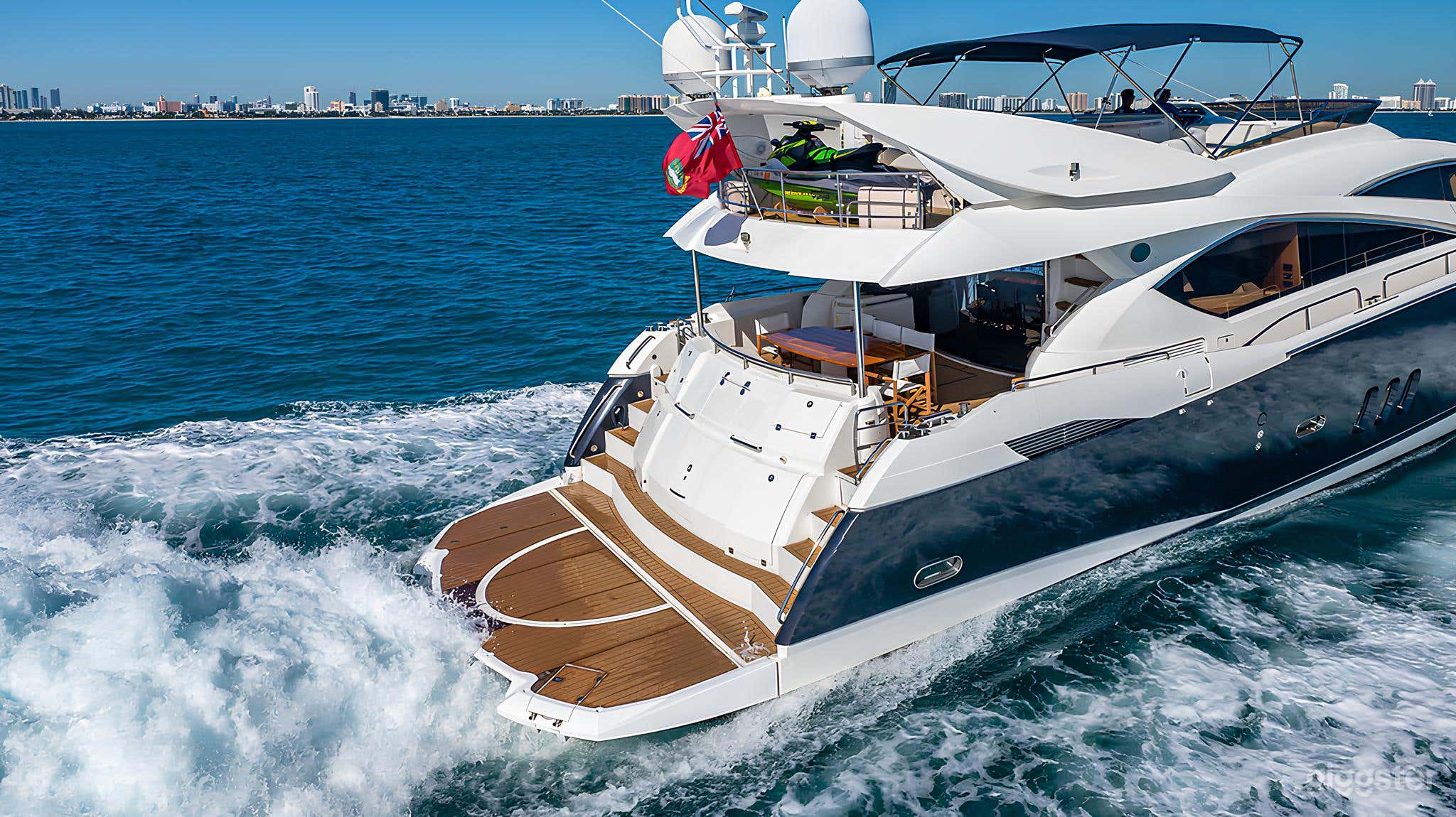 Sunseeker 82” Manhattan Yacht  Photo 3