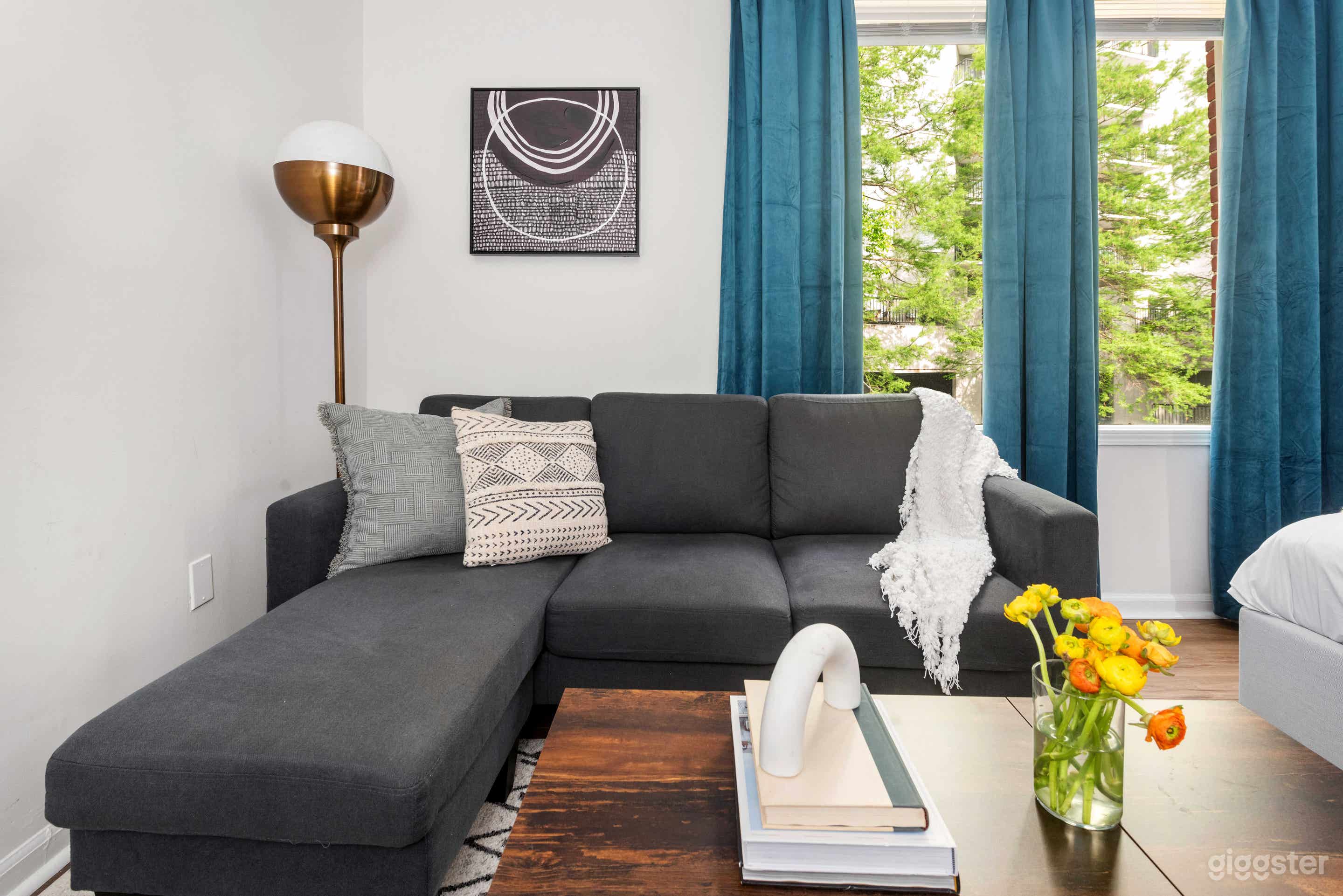 Parkfront Nook - Newly Furnished Condo Across Park Photo 2